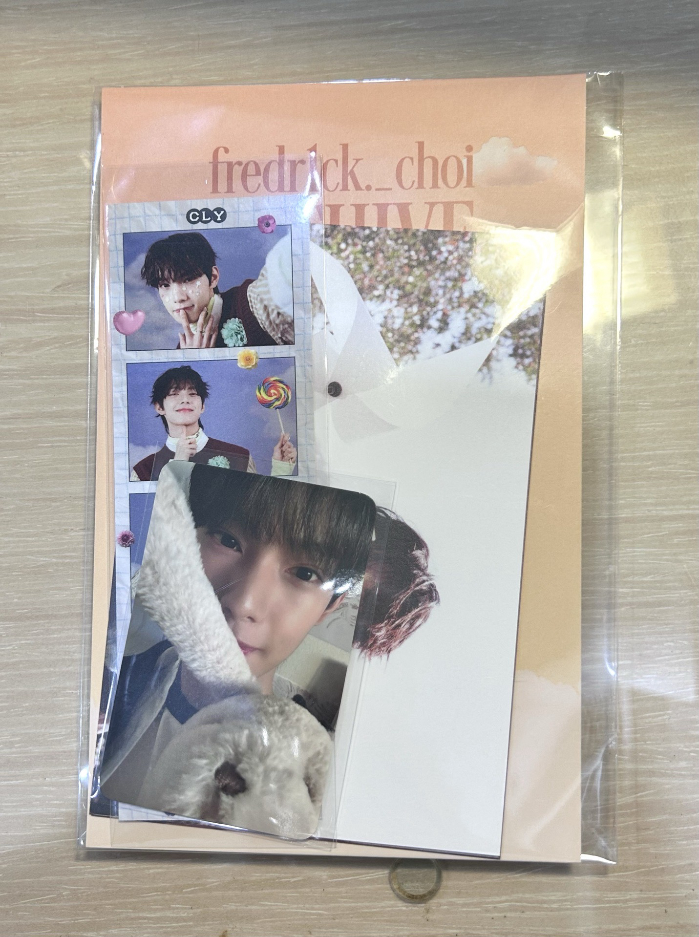 崔立于攝影展周邊