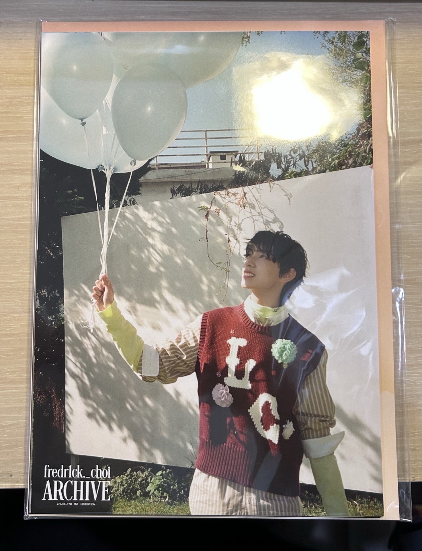 崔立于攝影展周邊