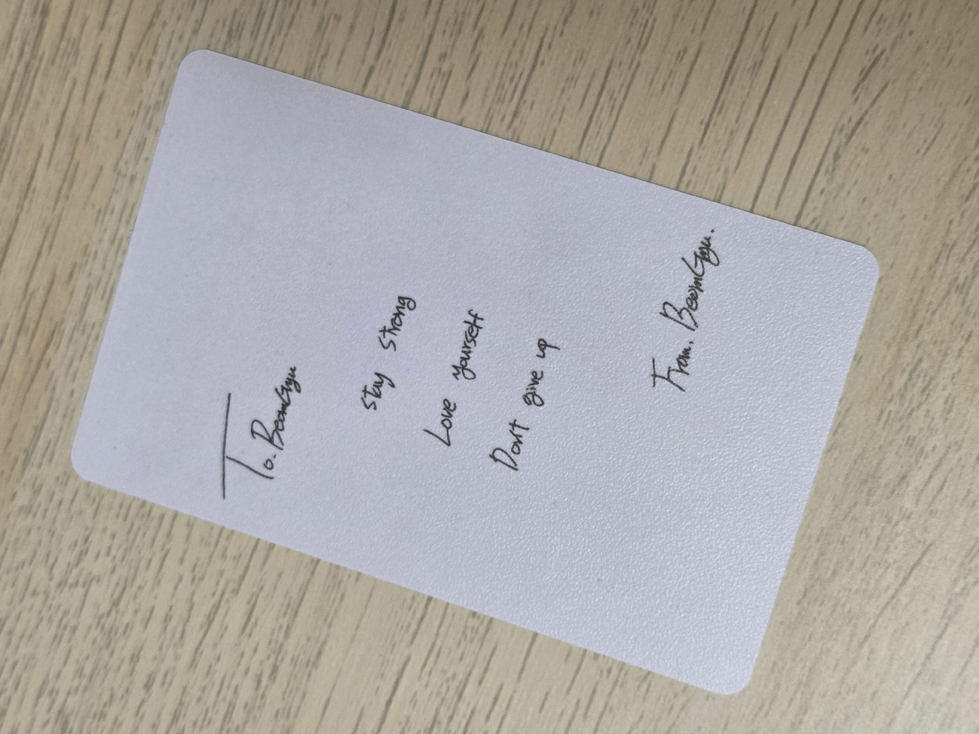 有年代感的拍立得圭（先不要滑走這張背面手寫字超好看）