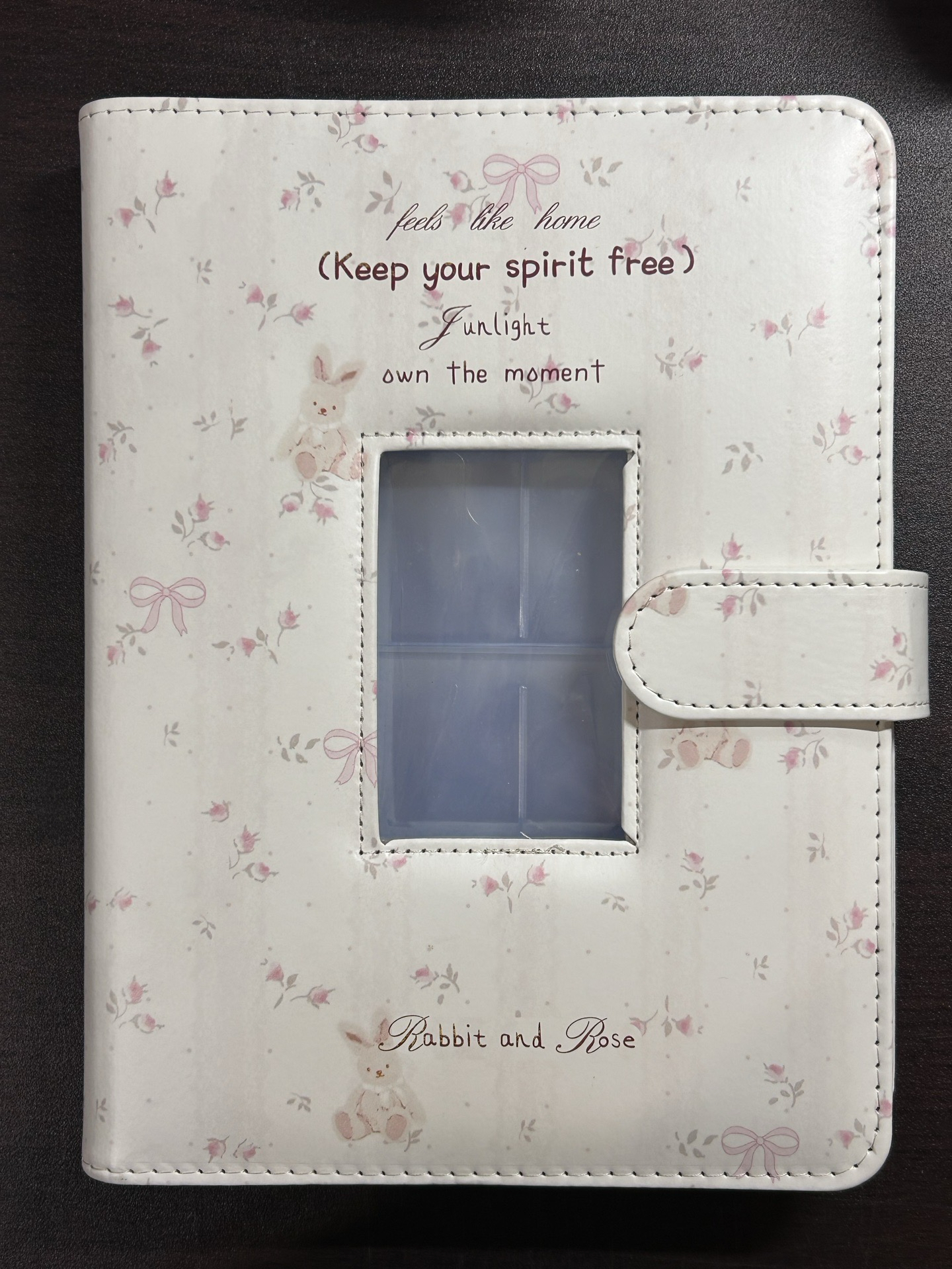 花花四宮格六孔卡冊（裡面有大約十頁藍光內頁）