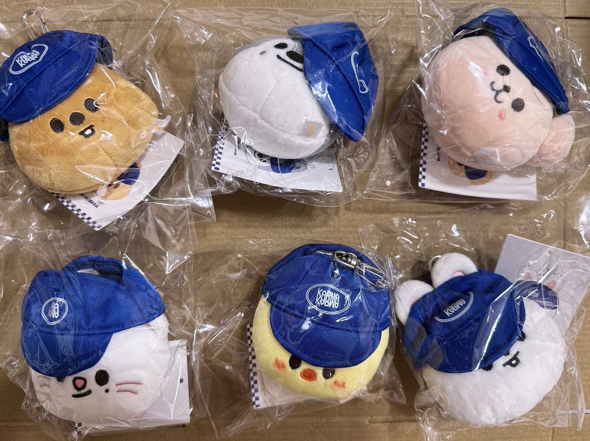 全新未拆 Karma 棒球帽吊飾