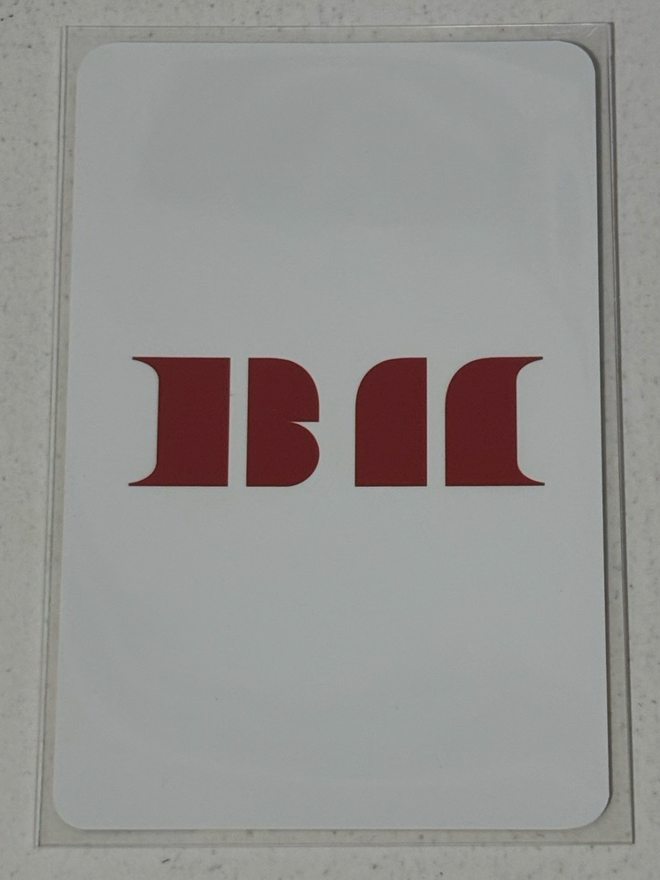 24 FM K4 台北簽售+24 玫瑰日YG幸運卡ver.c 貓抓 PHARITA