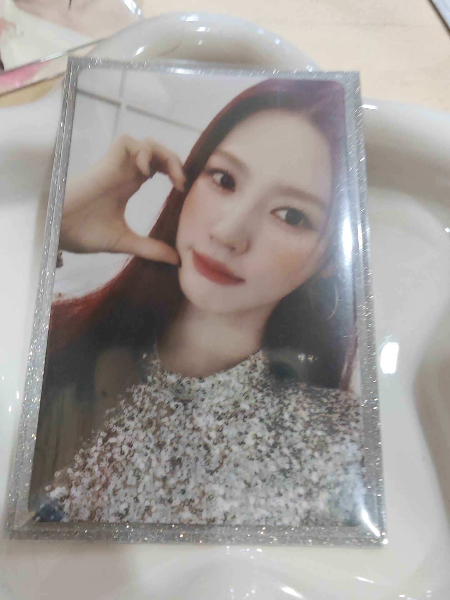 面正二比心特點QQ