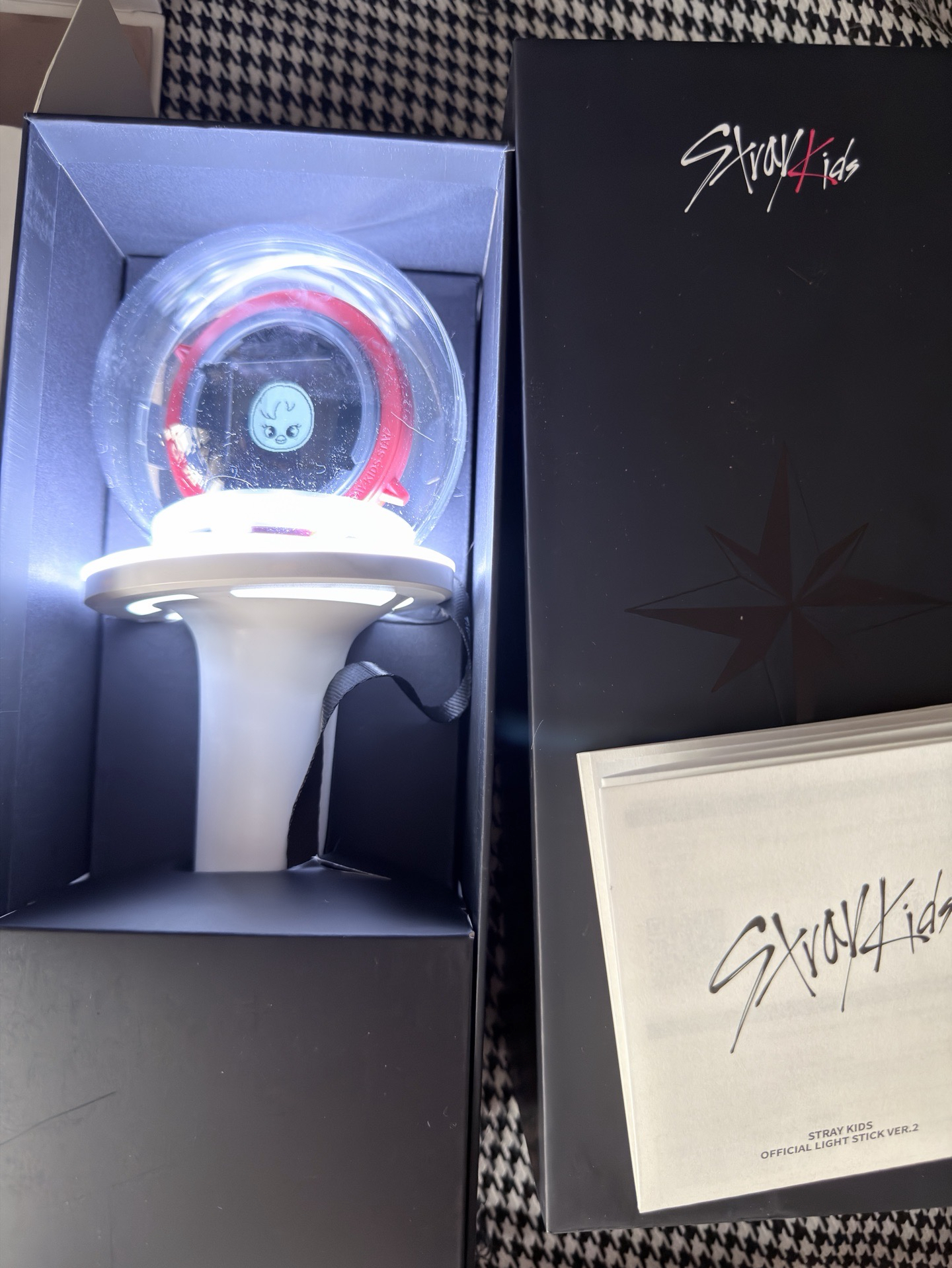 （現貨兩支一起出 一日內寄出）stray kids 一代+二代手燈 應援棒