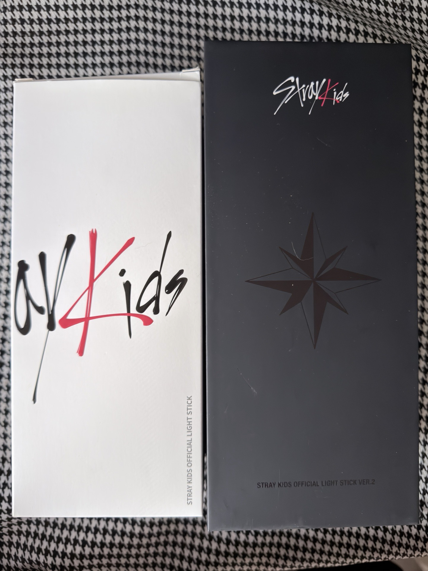 （現貨兩支一起出 一日內寄出）stray kids 一代+二代手燈 應援棒