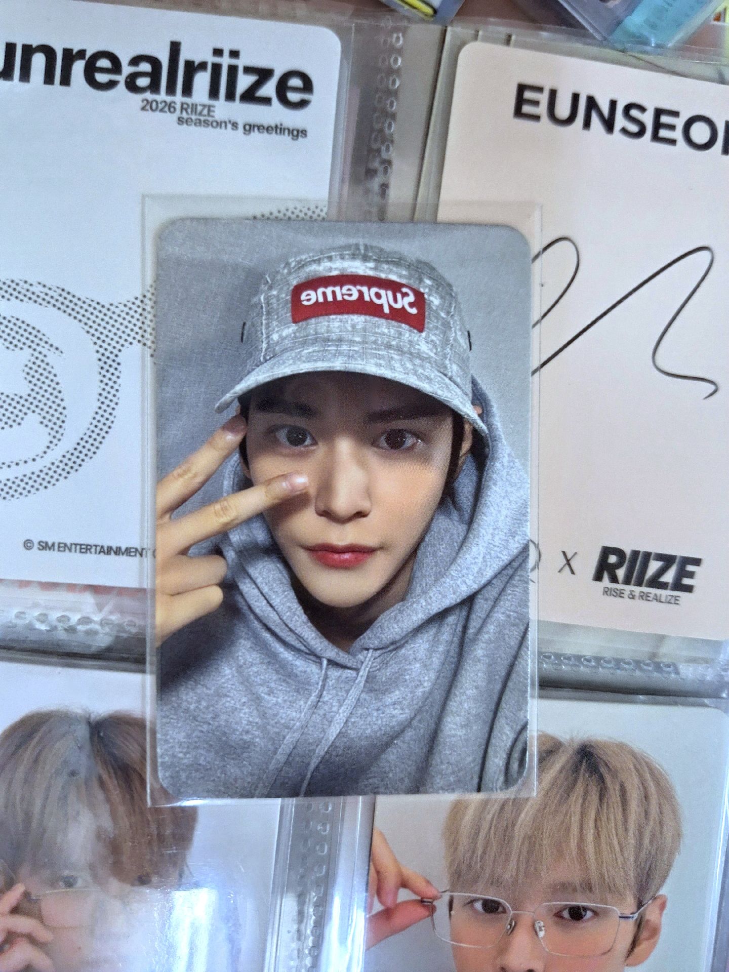 灰色石頭🪨superme