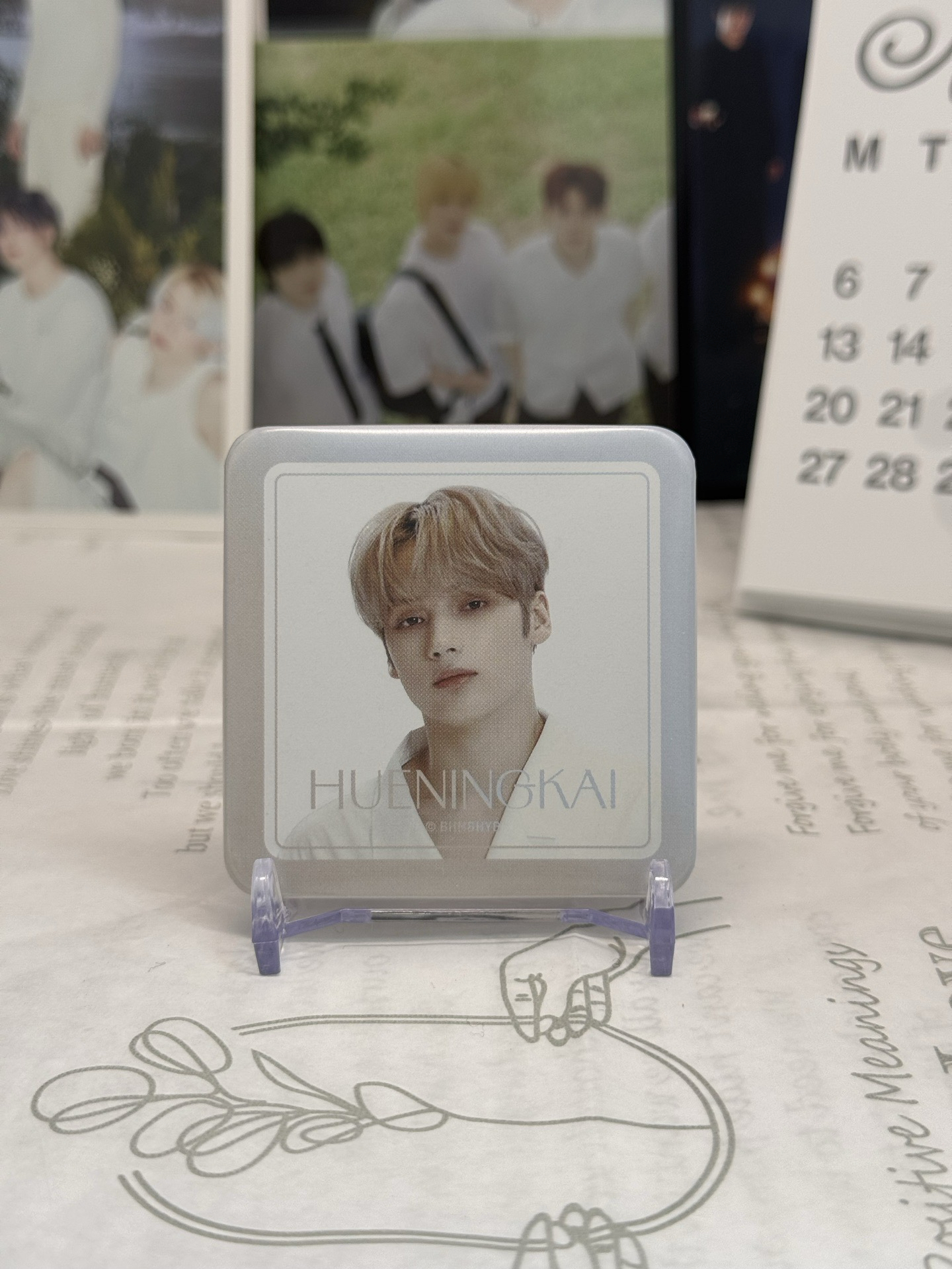 TXT 休寧凱 Museum 24日咖 徽章