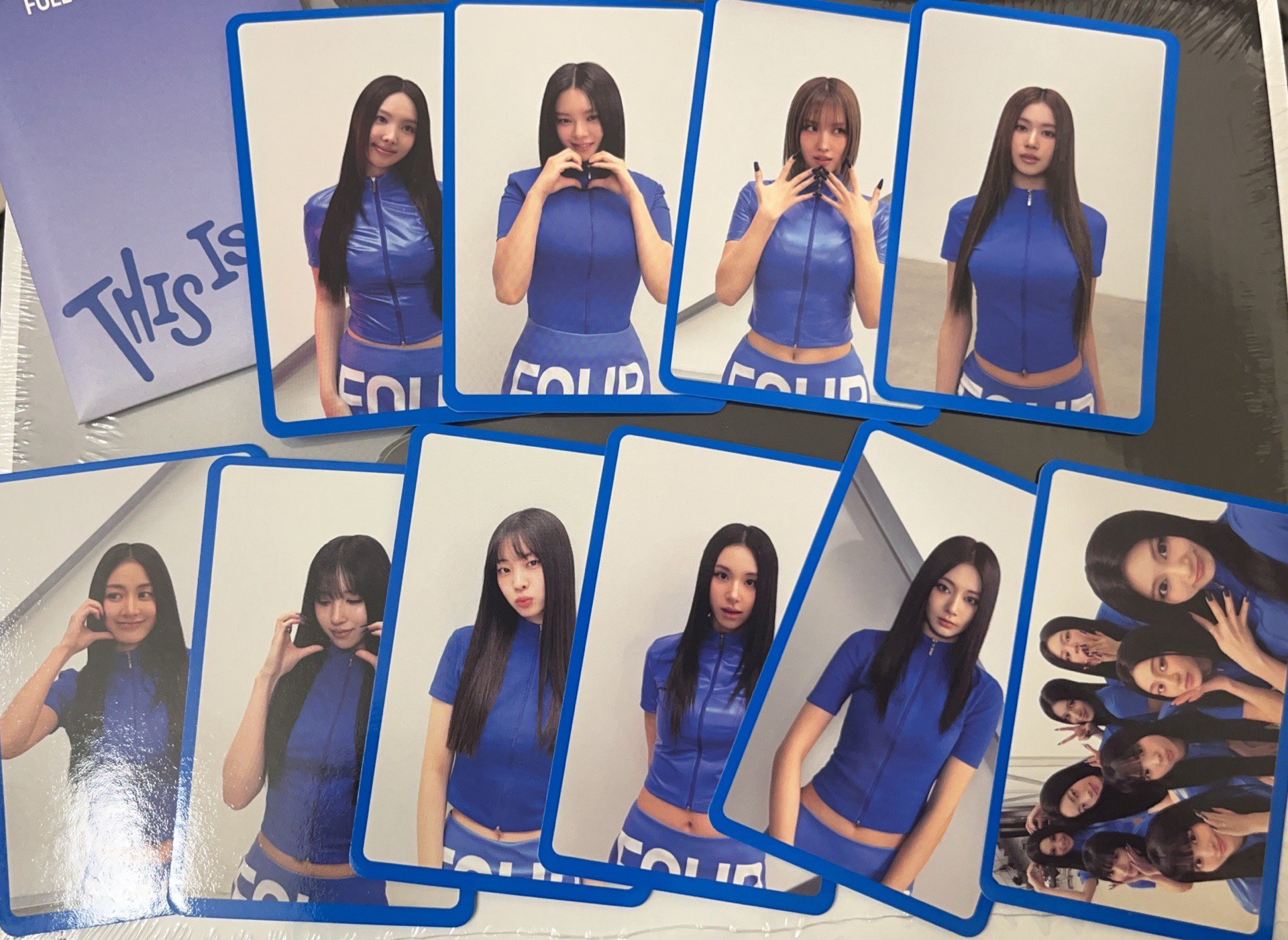 TWICE This Is For 預售禮一套