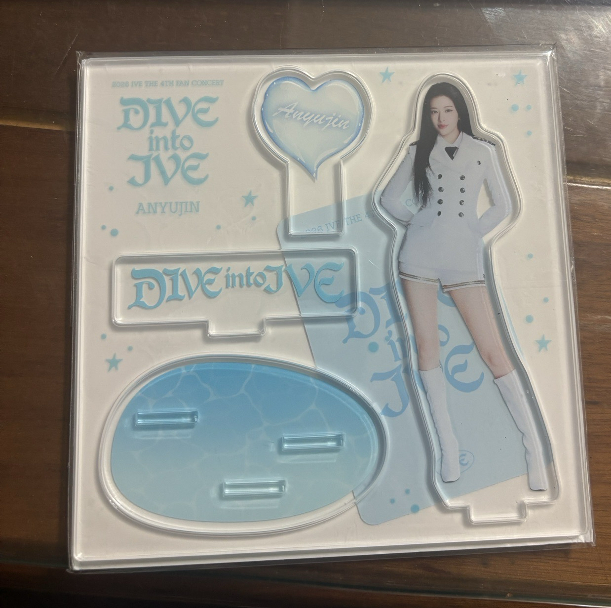 26'FC 立牌 安俞真 未拆