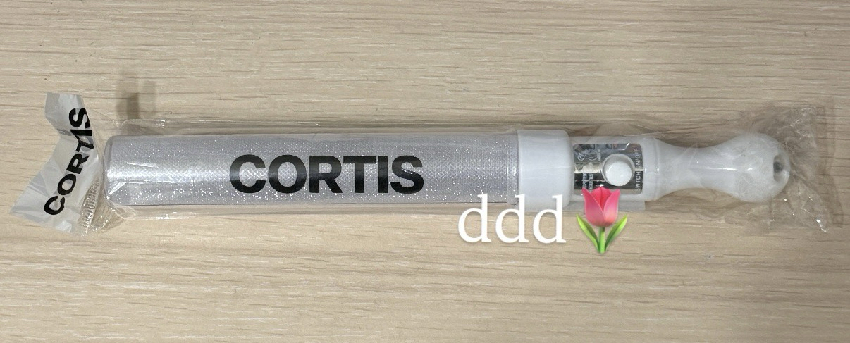 cortis 逆應援手燈