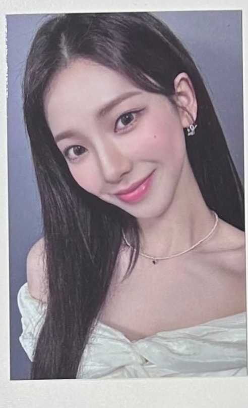 aespa Karina POTD 快閃店 小卡