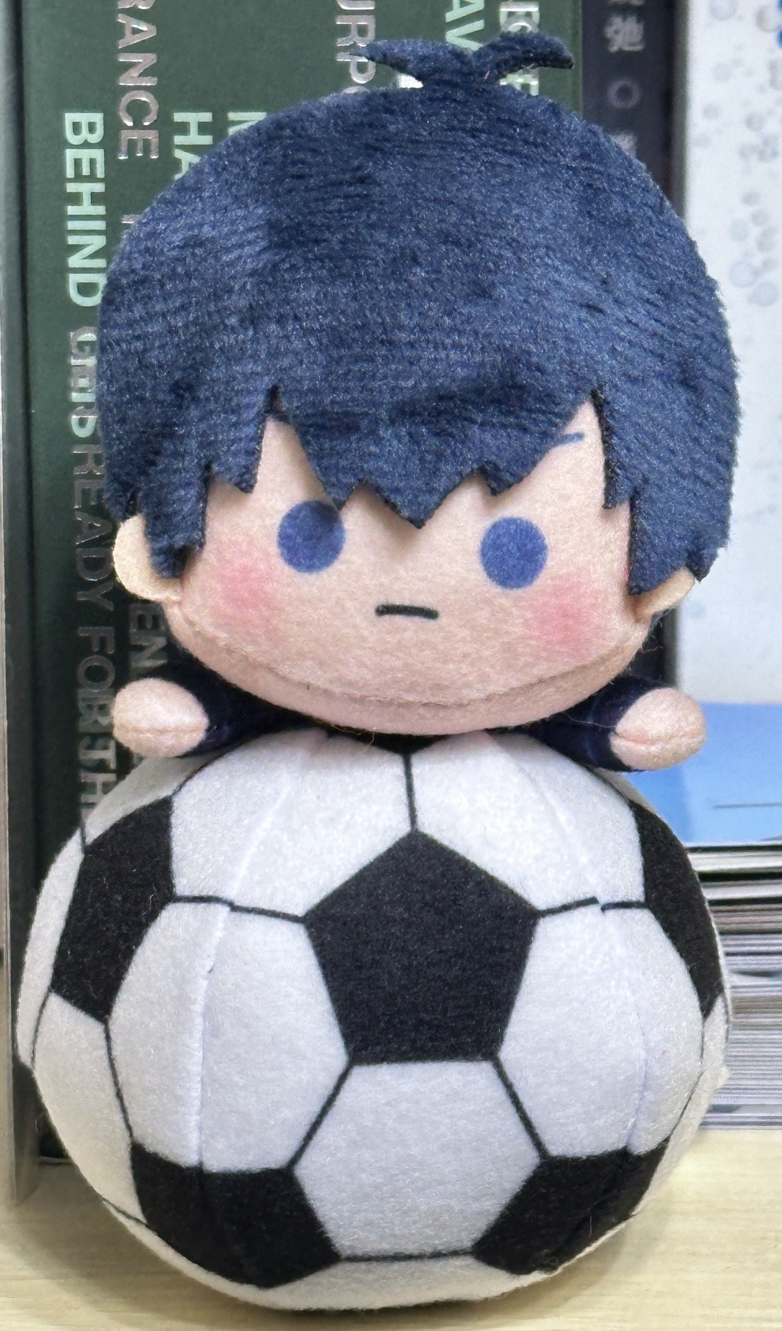 潔世一 足球娃娃