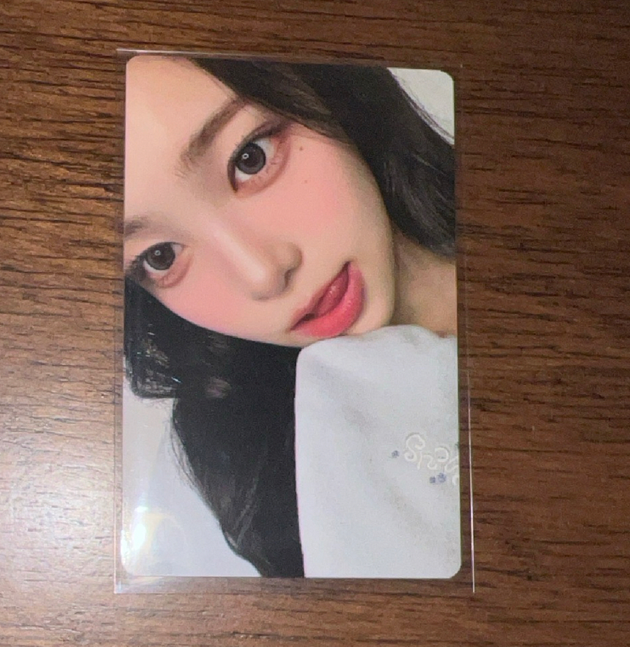 hearts2hearts Ian外套卡