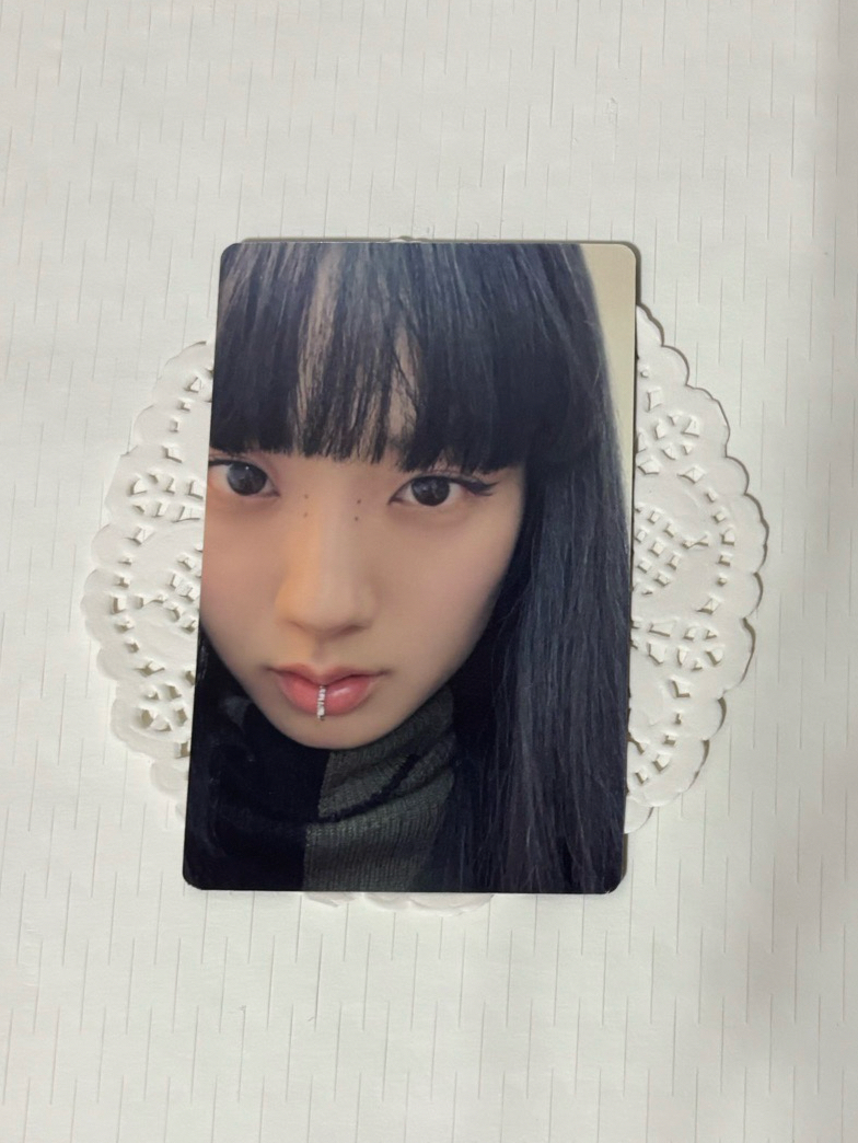 ⭐️BORN PINK YG 唇釘秀