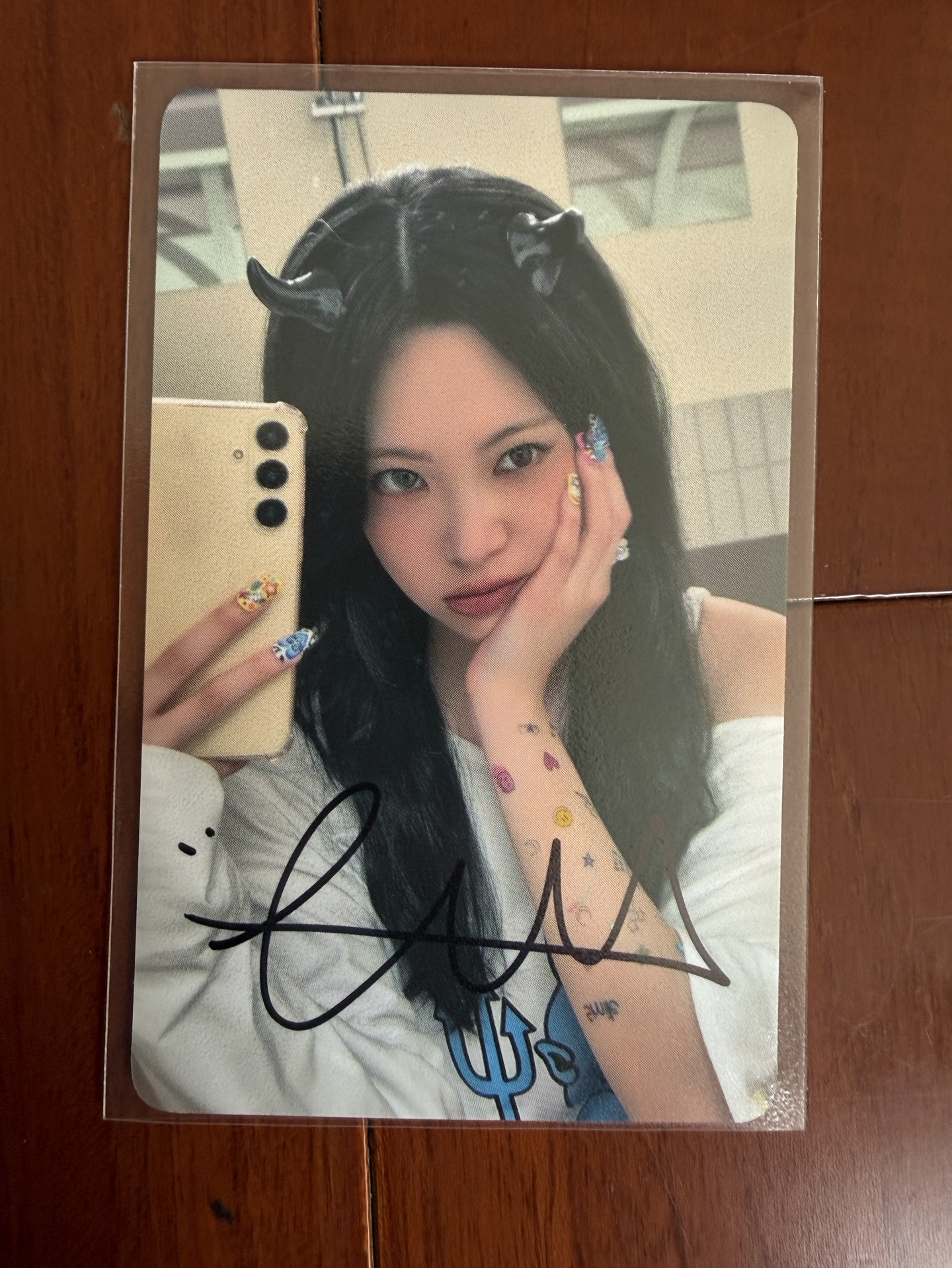 恩採 CRAZY 日咖 簽名卡 對鏡