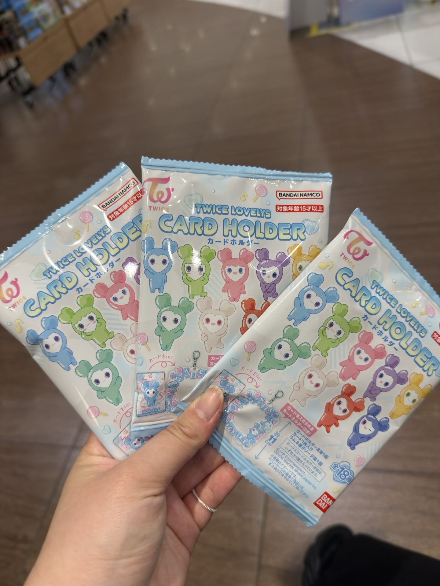 TWICE 萬代食玩吊飾