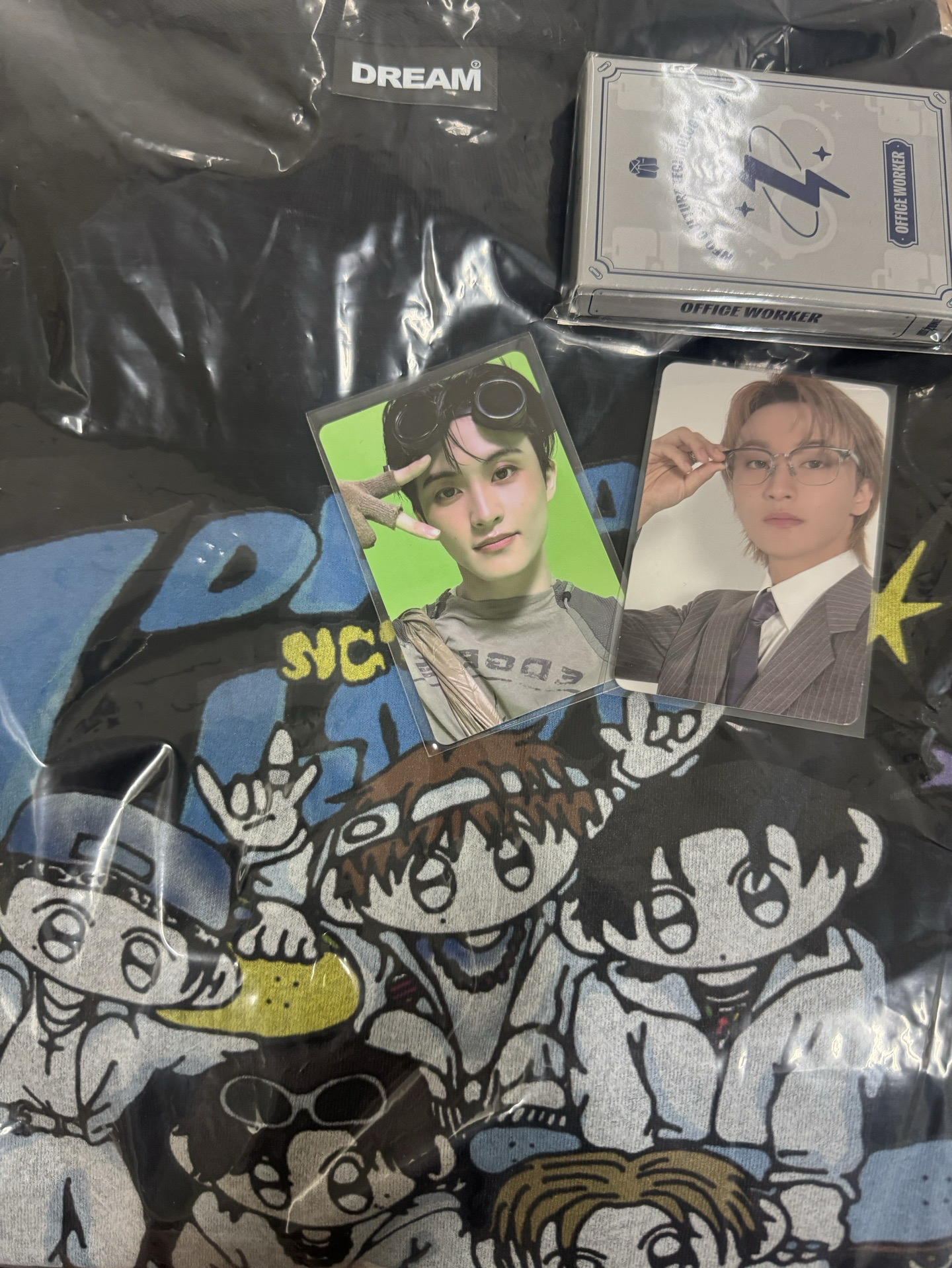 衣服+滿額卡+卡盒卡