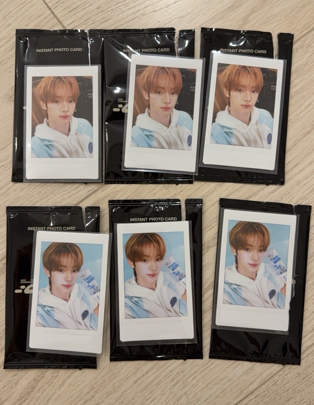 26 TWS 日本 FM 韓振拍立得