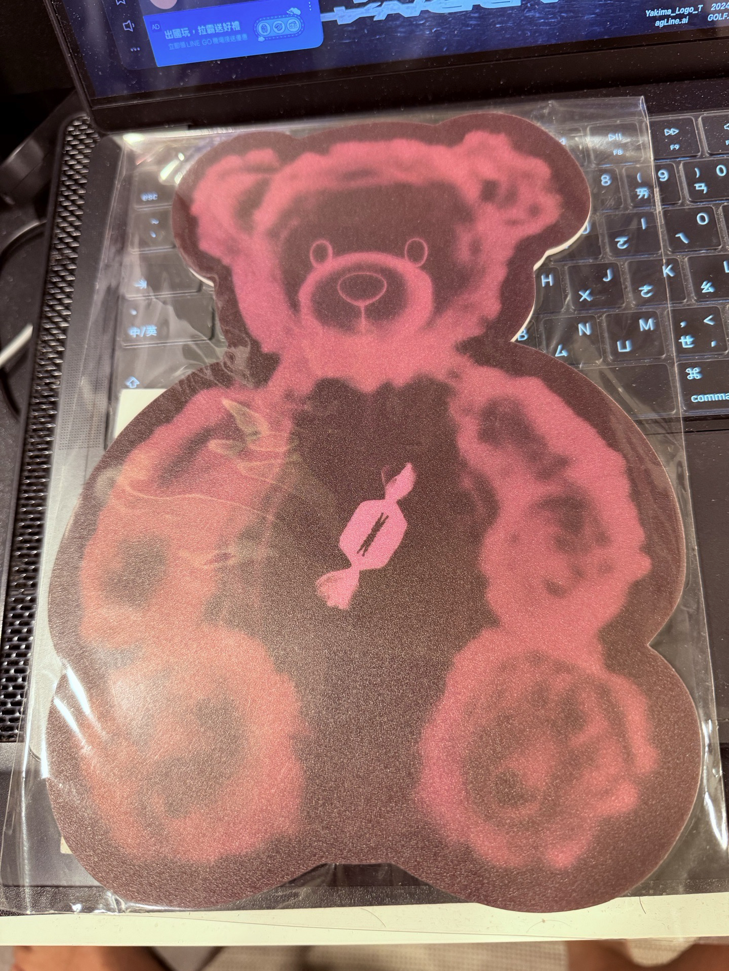 LE SSERAFIM 滑鼠墊