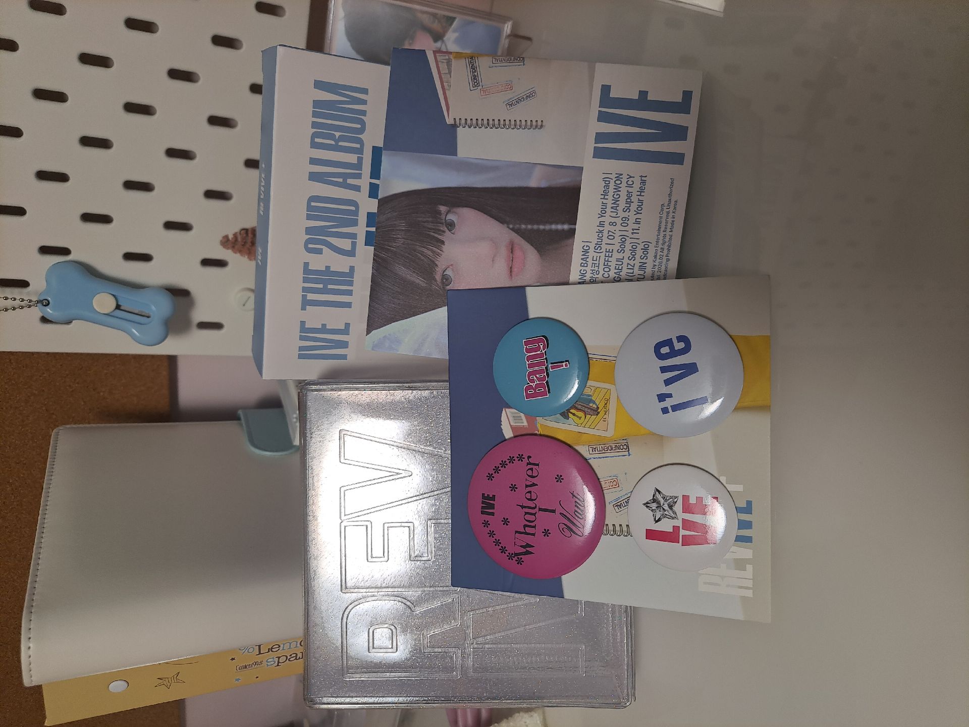 REVIVE+限量版專輯僅無小卡