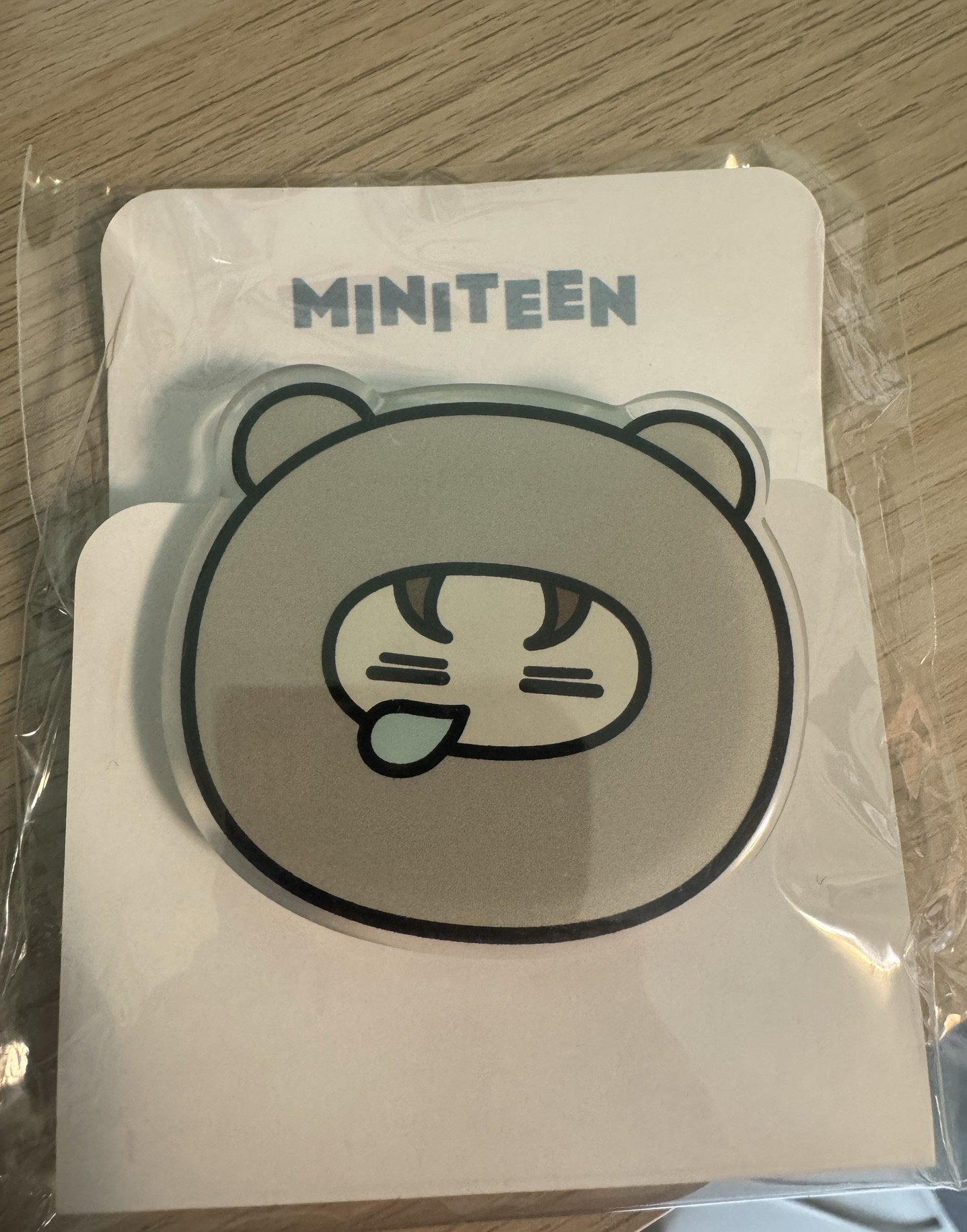 17/ NONVER手機支架