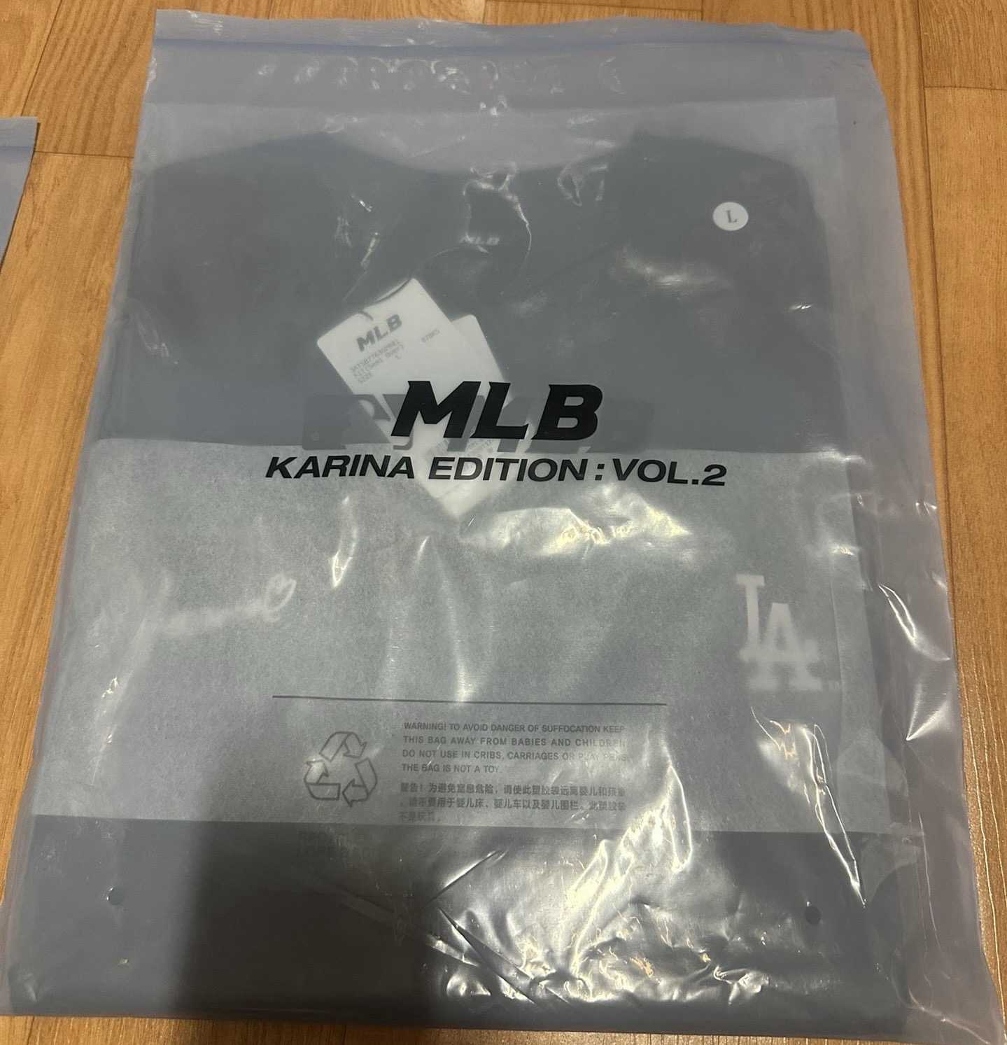 Karina MLB 黑色短袖 白色短袖