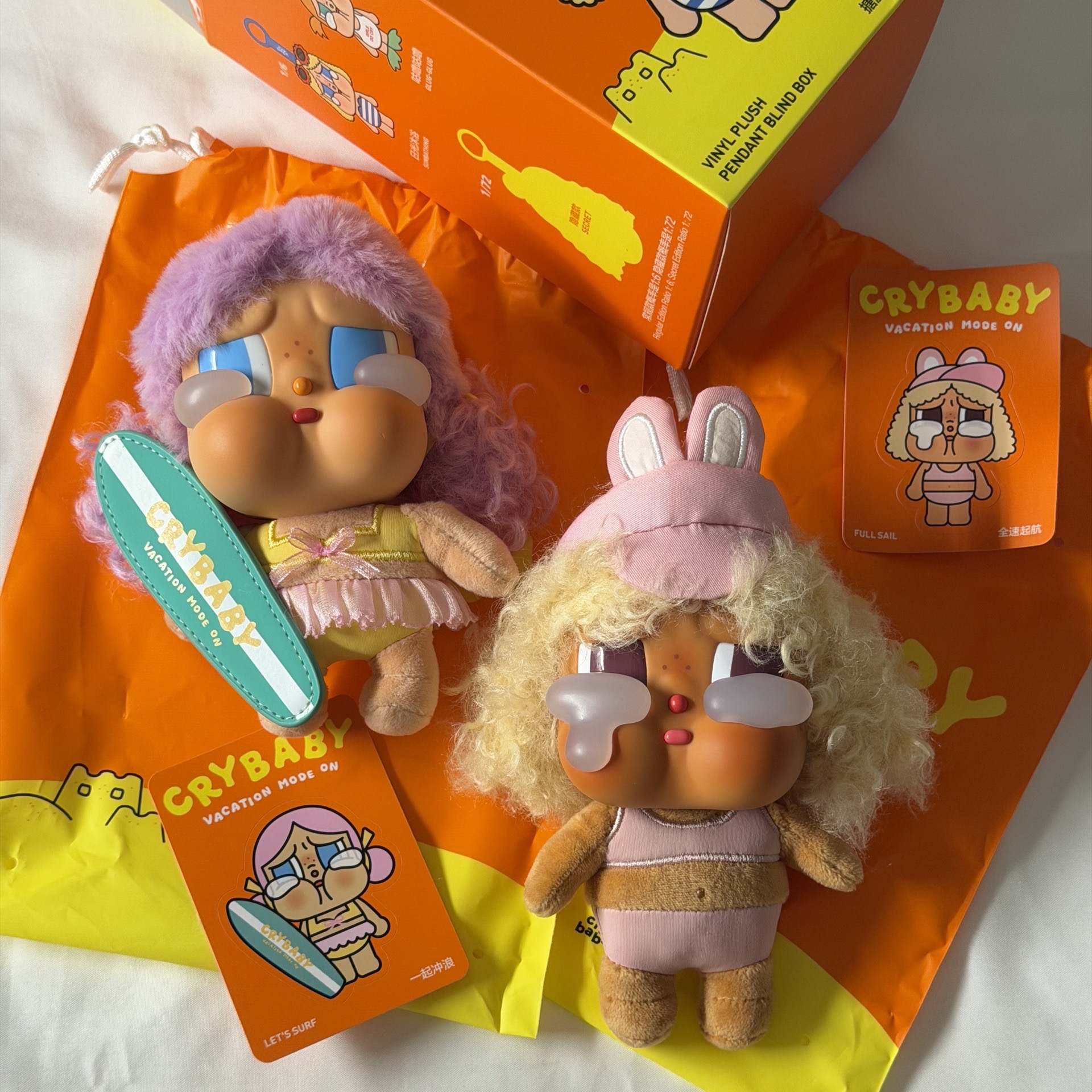 泡泡瑪特 CRYBABY哭娃渡假系列  