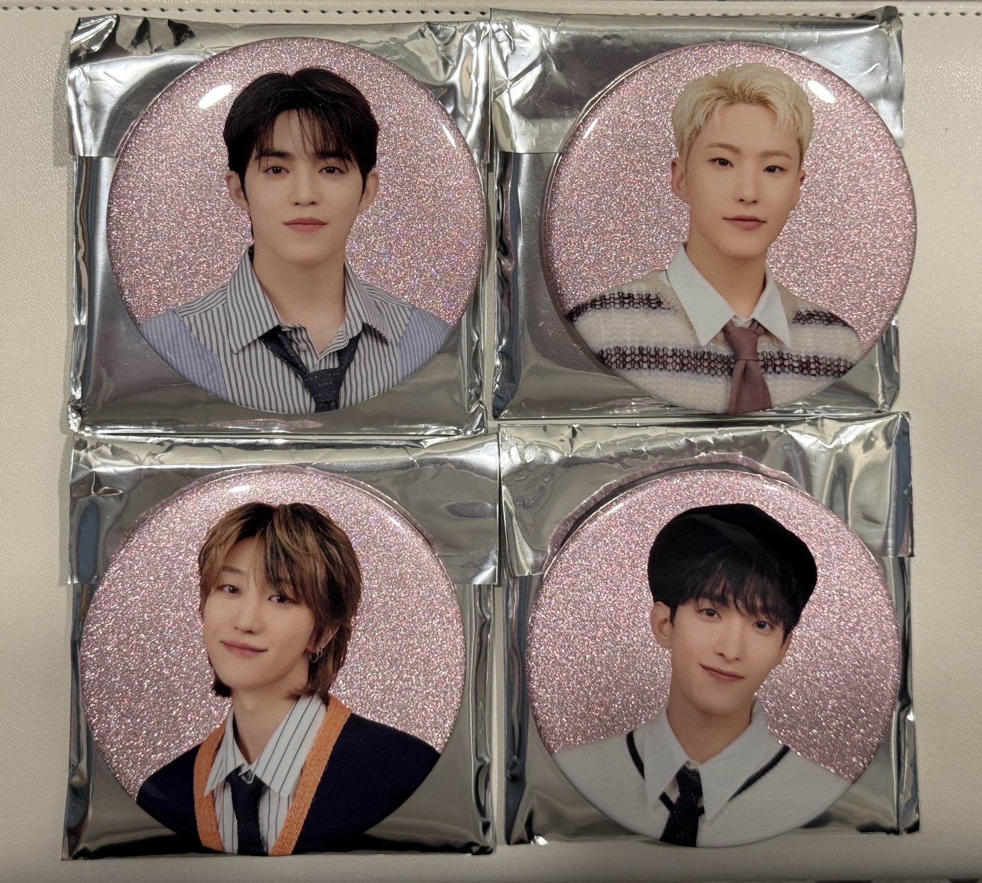 SEVENTEEN日本FM HOLIDAY 飯咪周邊 徽章吧唧 CAN BADGE