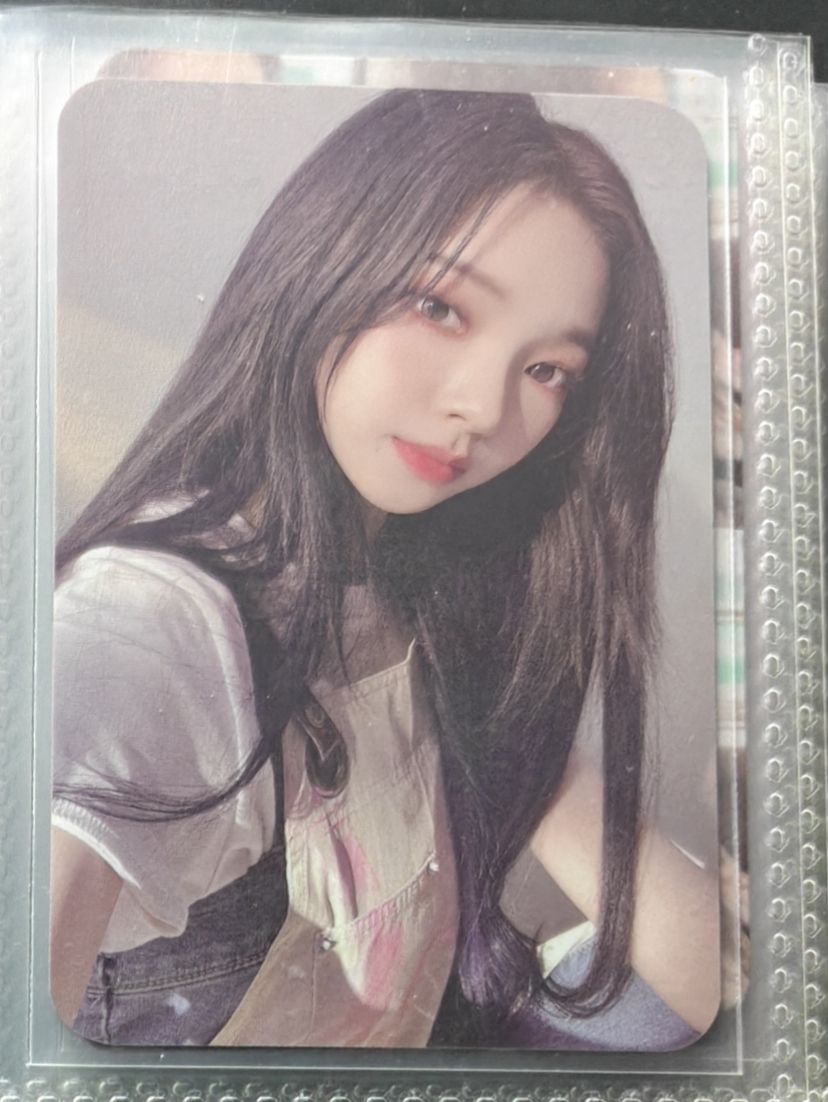 karina眼影卡