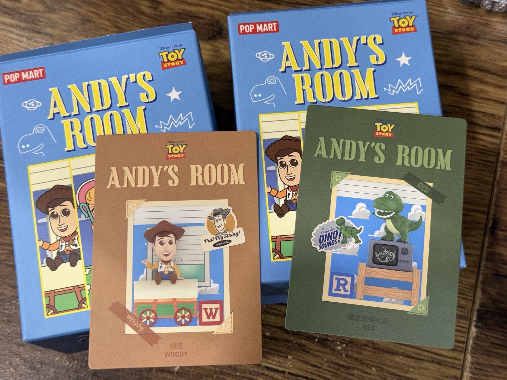 POP MART 玩具總動員 Andy’s room安迪的房間 公仔 胡迪、抱抱龍