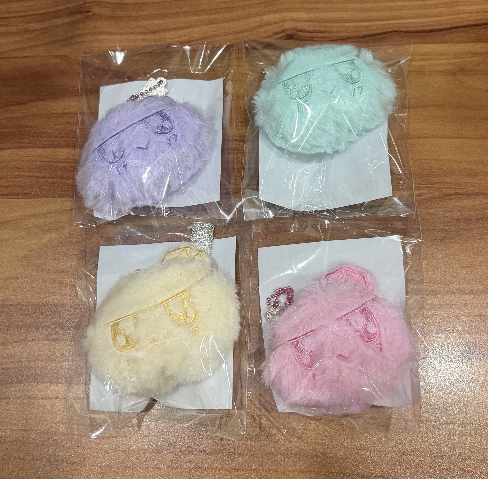 現貨 日巡長毛蹦蹦四色各一