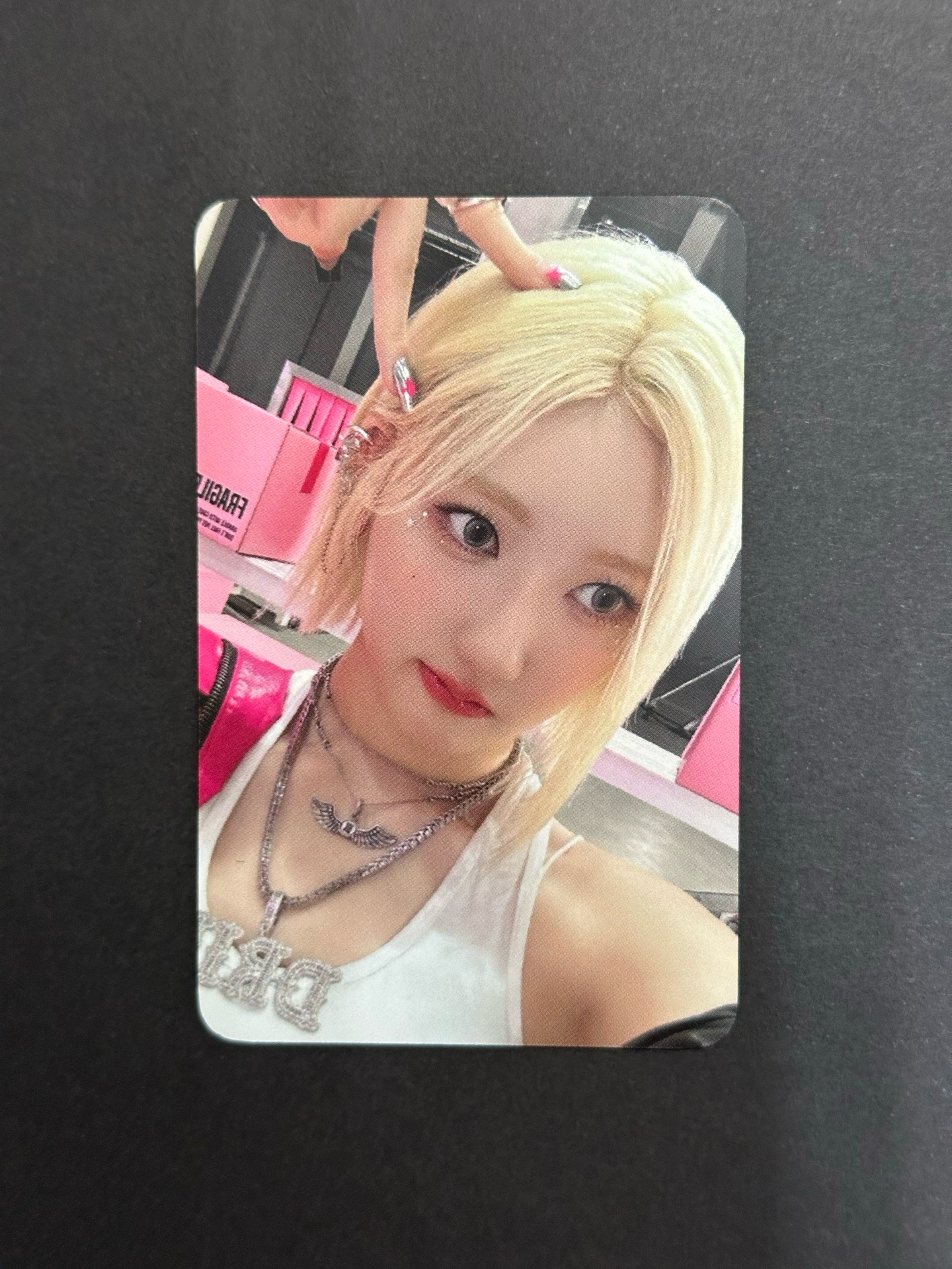 現貨不綁直出 下單送演唱會紙花