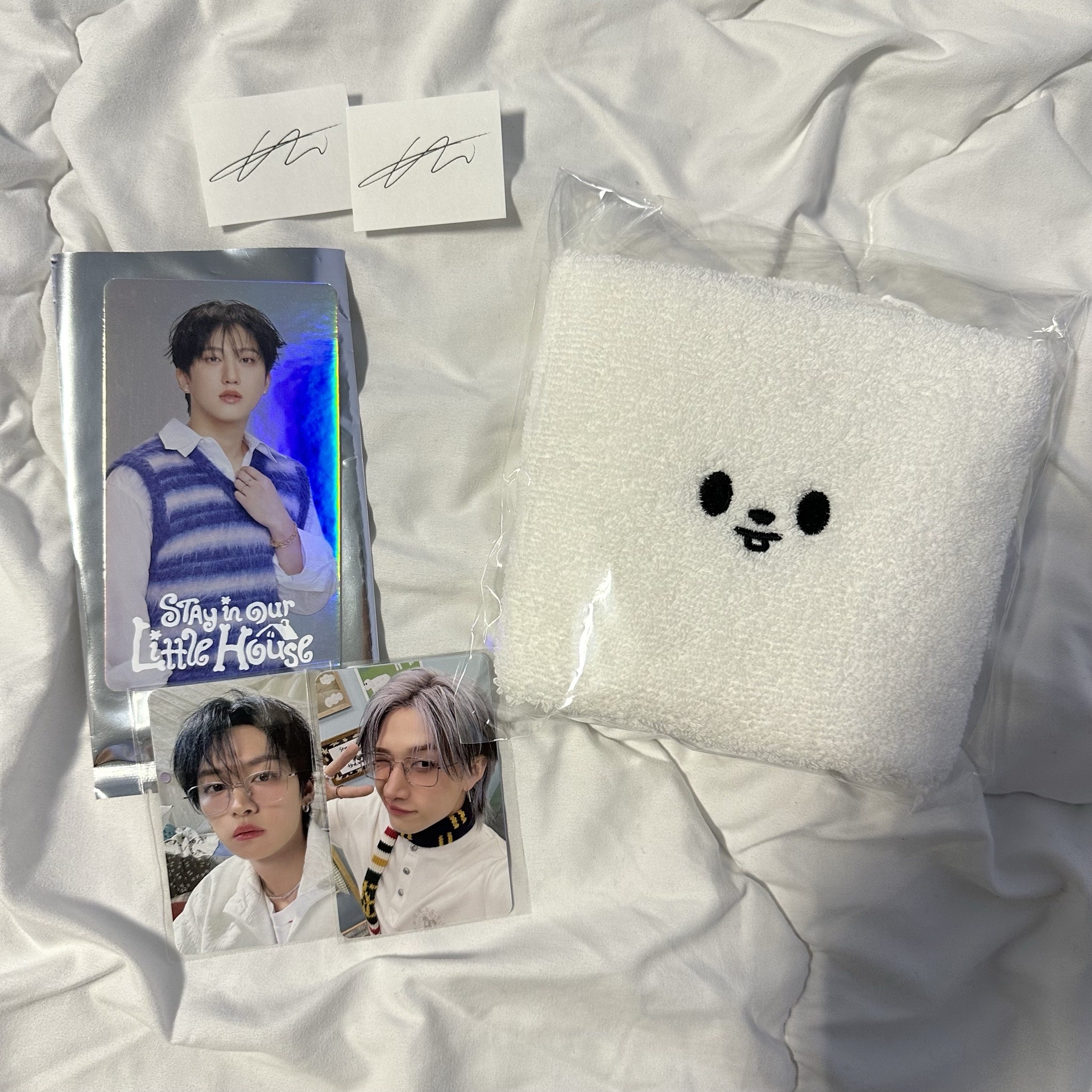 SKZ FM 旻毛巾+旻簽名紙花*2+燦旻線下滿額+彬隨機大卡+防曬*1