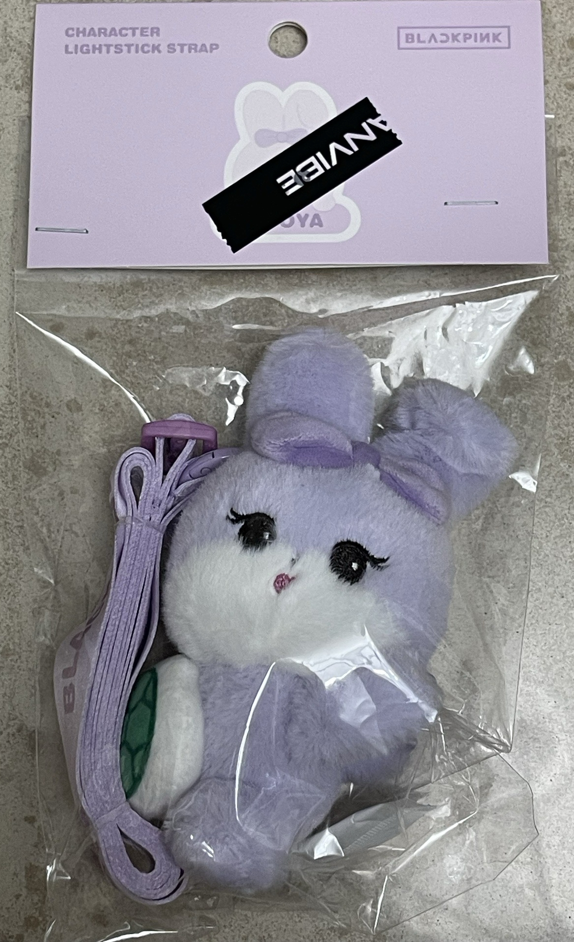 jisoo手燈掛繩娃