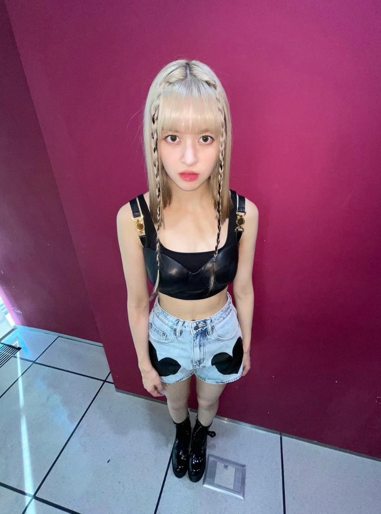 ⭐️NMIXX 全部降價至100元 Merry🦕專區