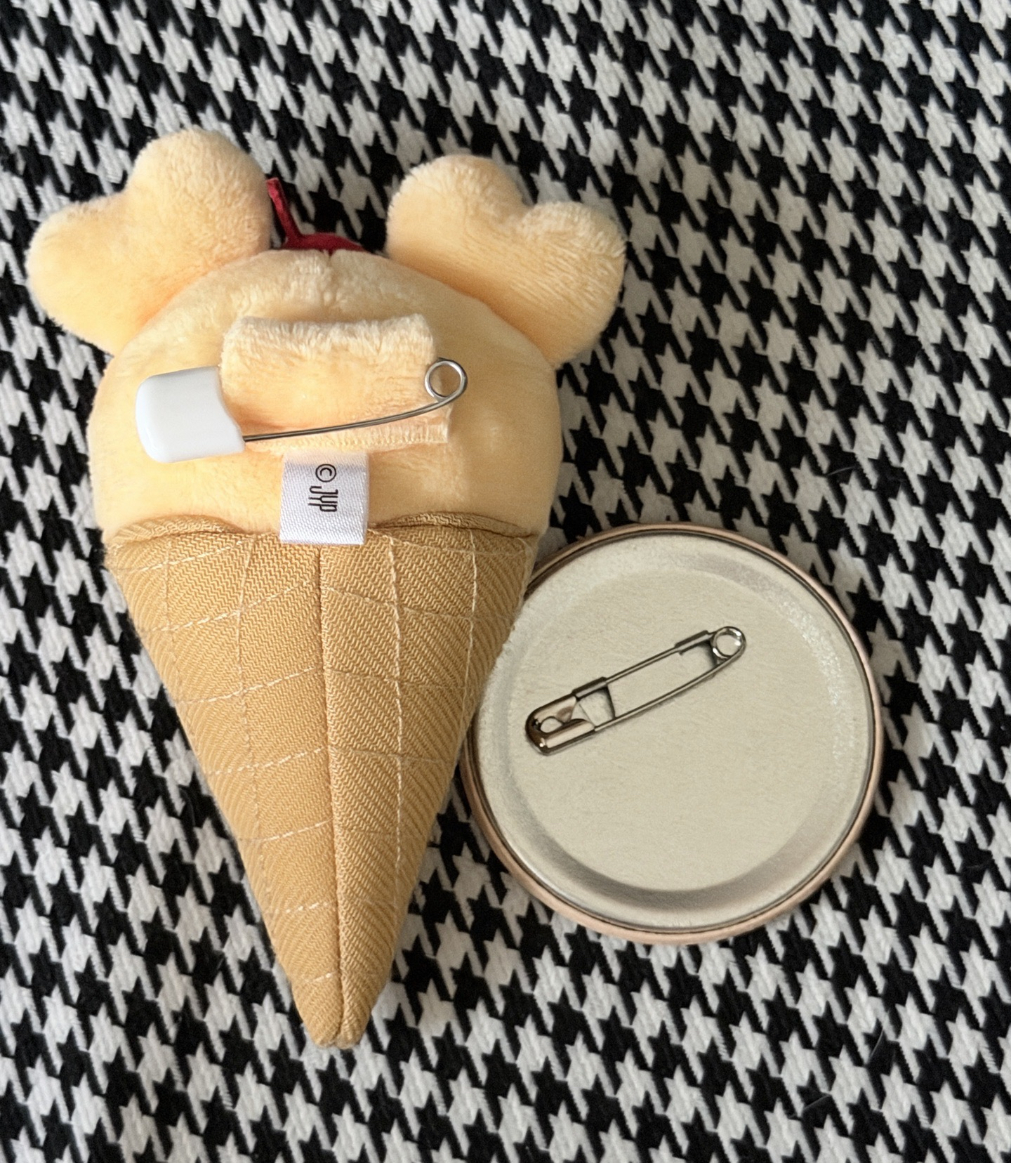 （現貨 兩個一起出 可當日寄出）twice 志效 冰淇淋 lovelys