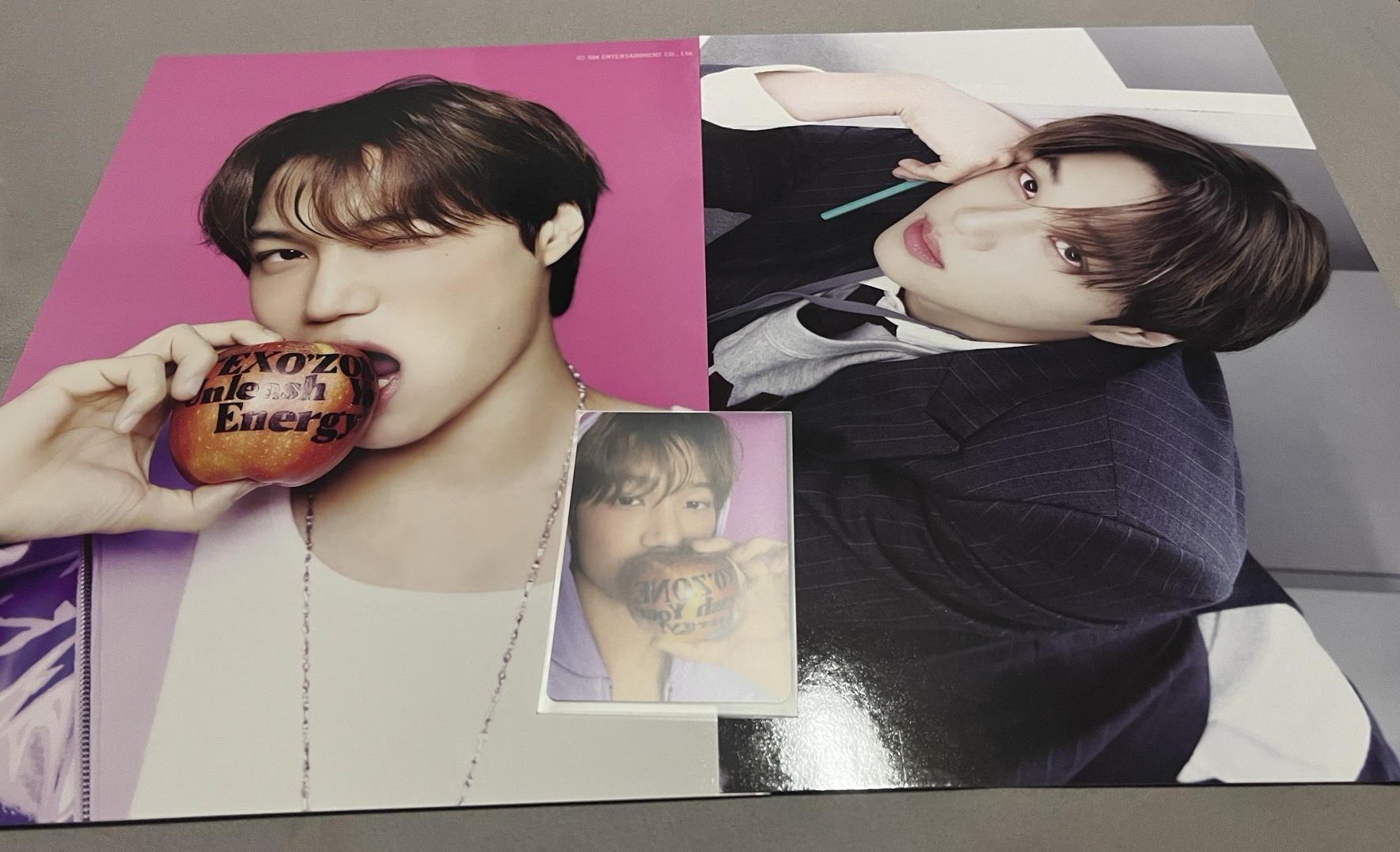 2026年曆 金鍾仁KAI 蘋果小卡+海報紙卡