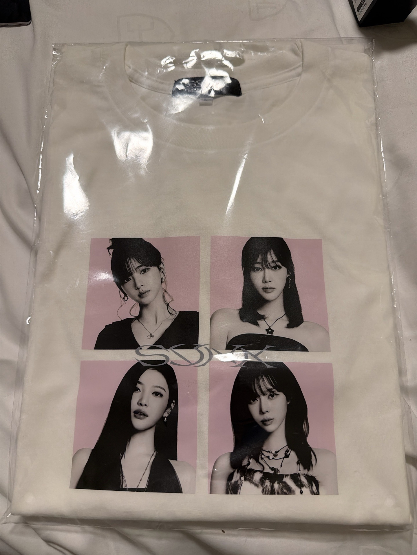 日巡 真人短T L號