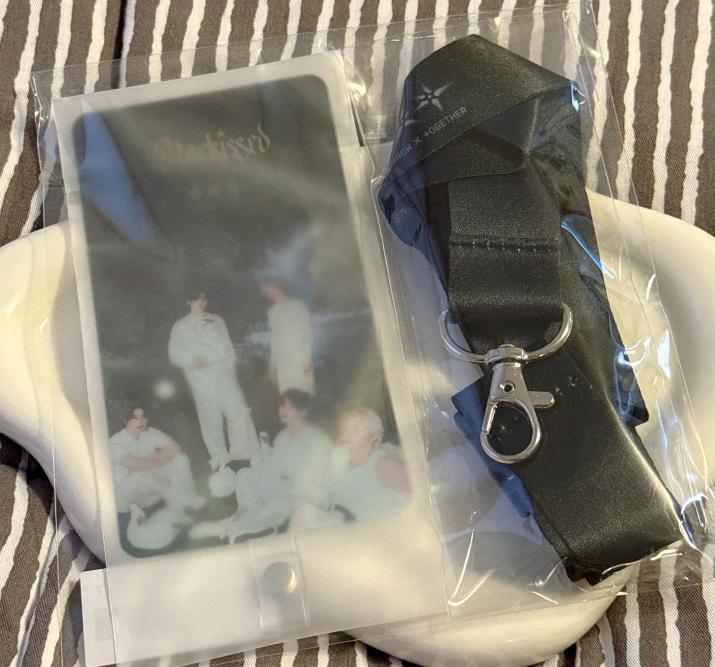 TXT Starkissed 日咖 手機掛繩背帶 