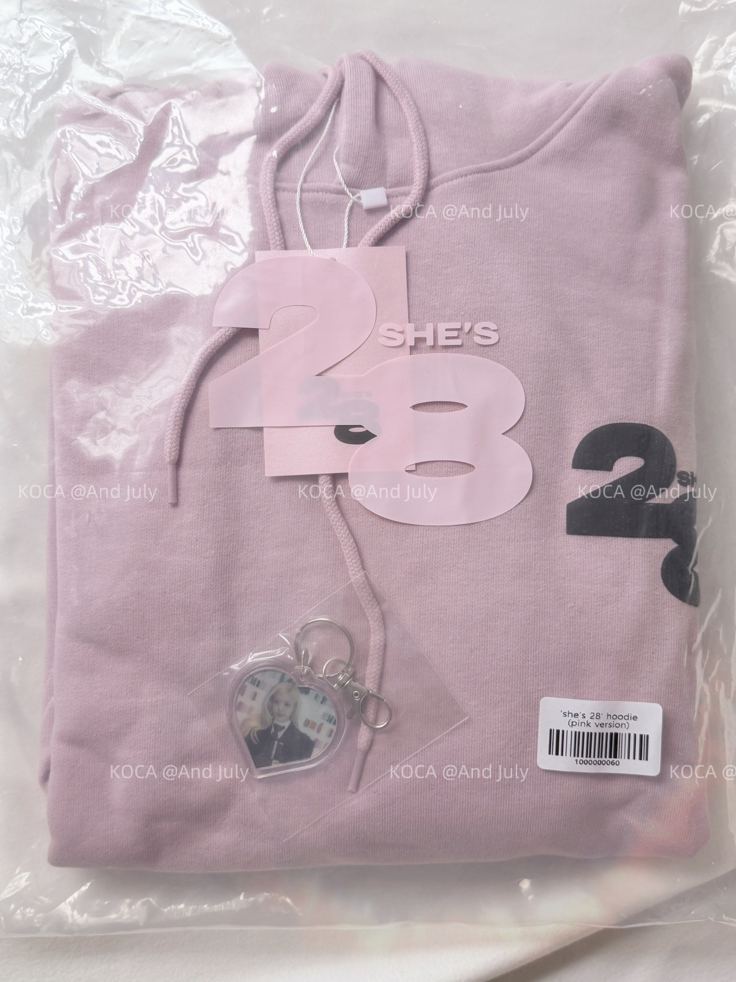 rosie She’s 28 帽T 粉色款含鑰匙圈