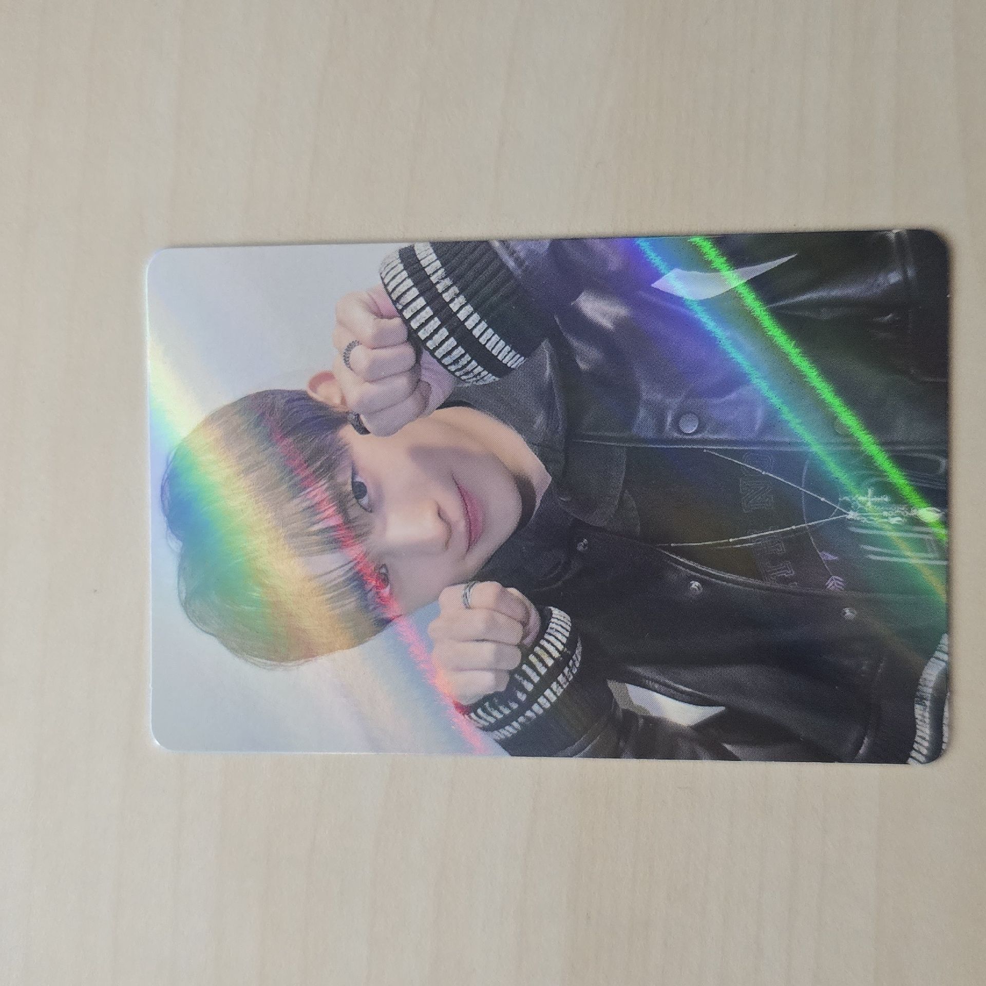 3rd Mini Album <On and On> 專輯卡 