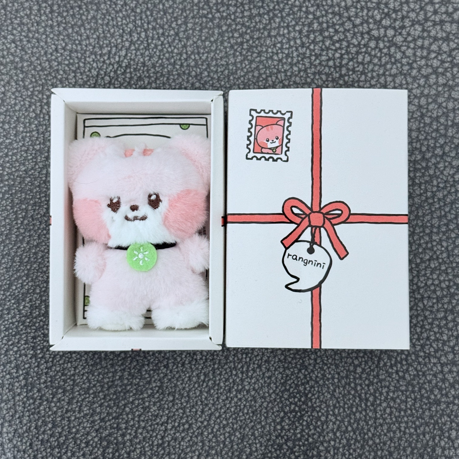 現貨全新 IVEx LINE FRIENDS 盒娃 小娃