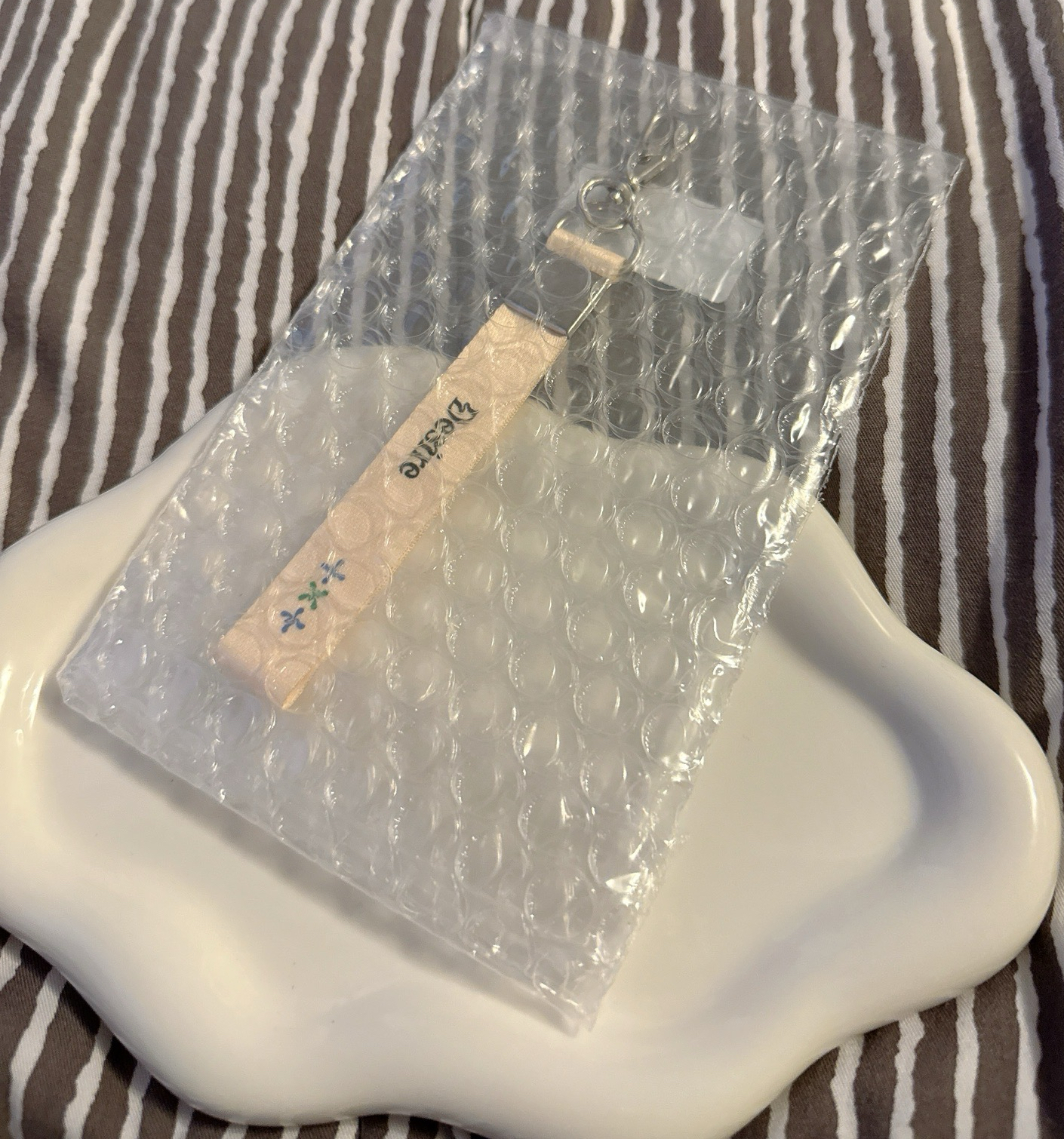 TXT SWEET 手機掛繩夾片 wvs特典一組