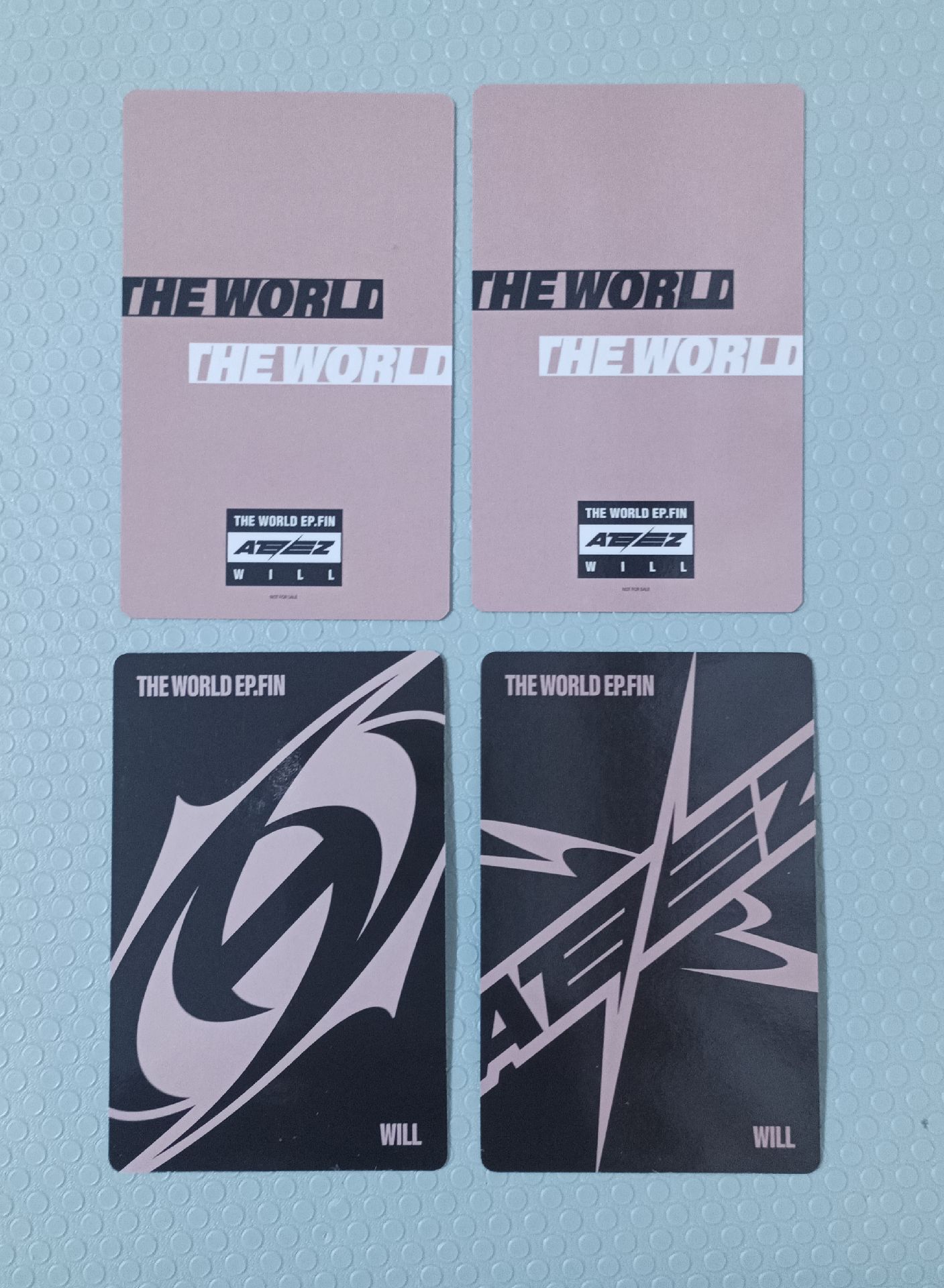 ATEEZ 泡泡糖傘尚 整圖售 含專輯 傘有不過臉細微壓痕(如圖3) 其他配置如圖4