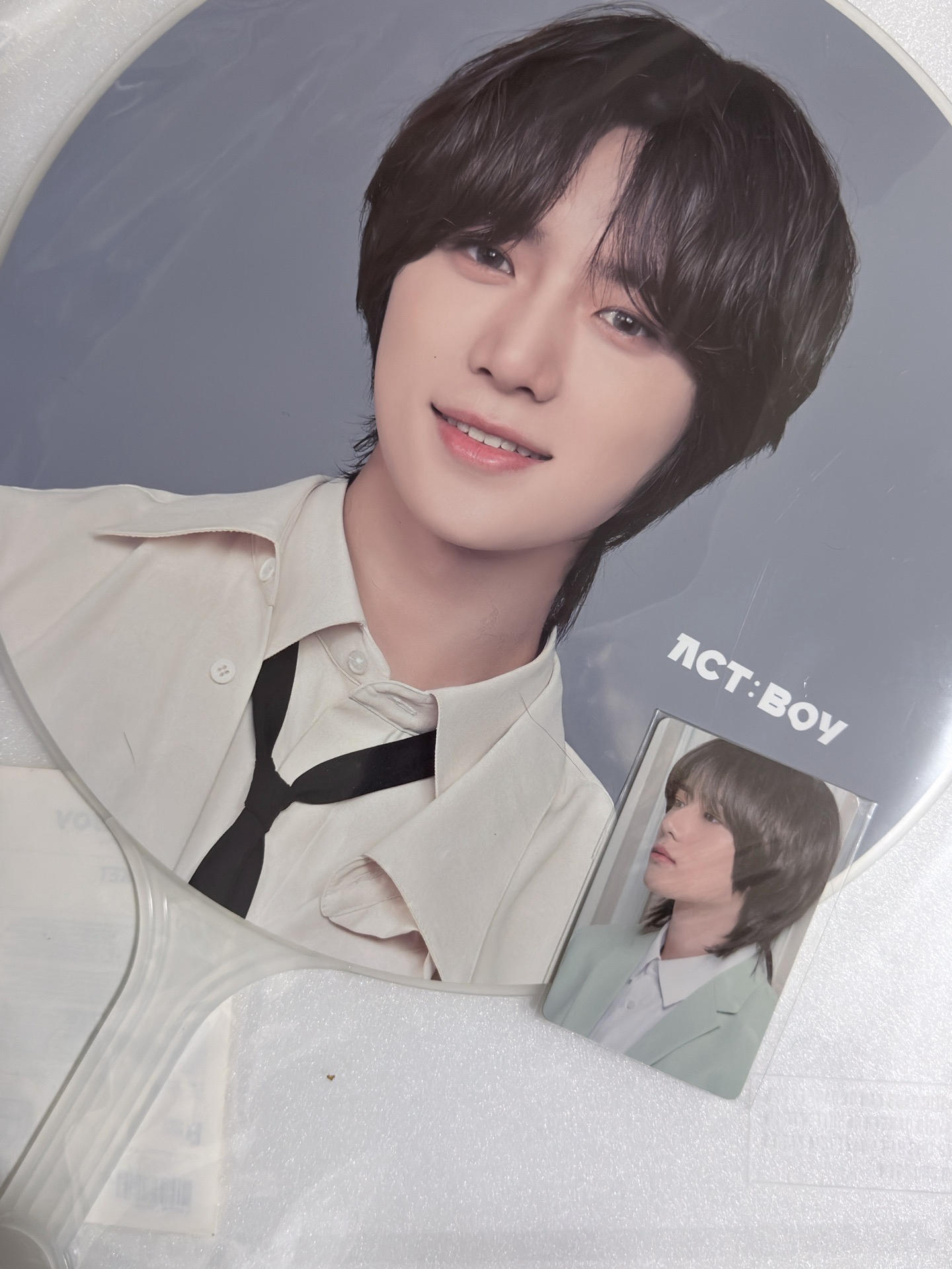 （現貨全新未拆 紙箱寄出 一日內寄出）txt 崔杋圭 大扇 代言小卡