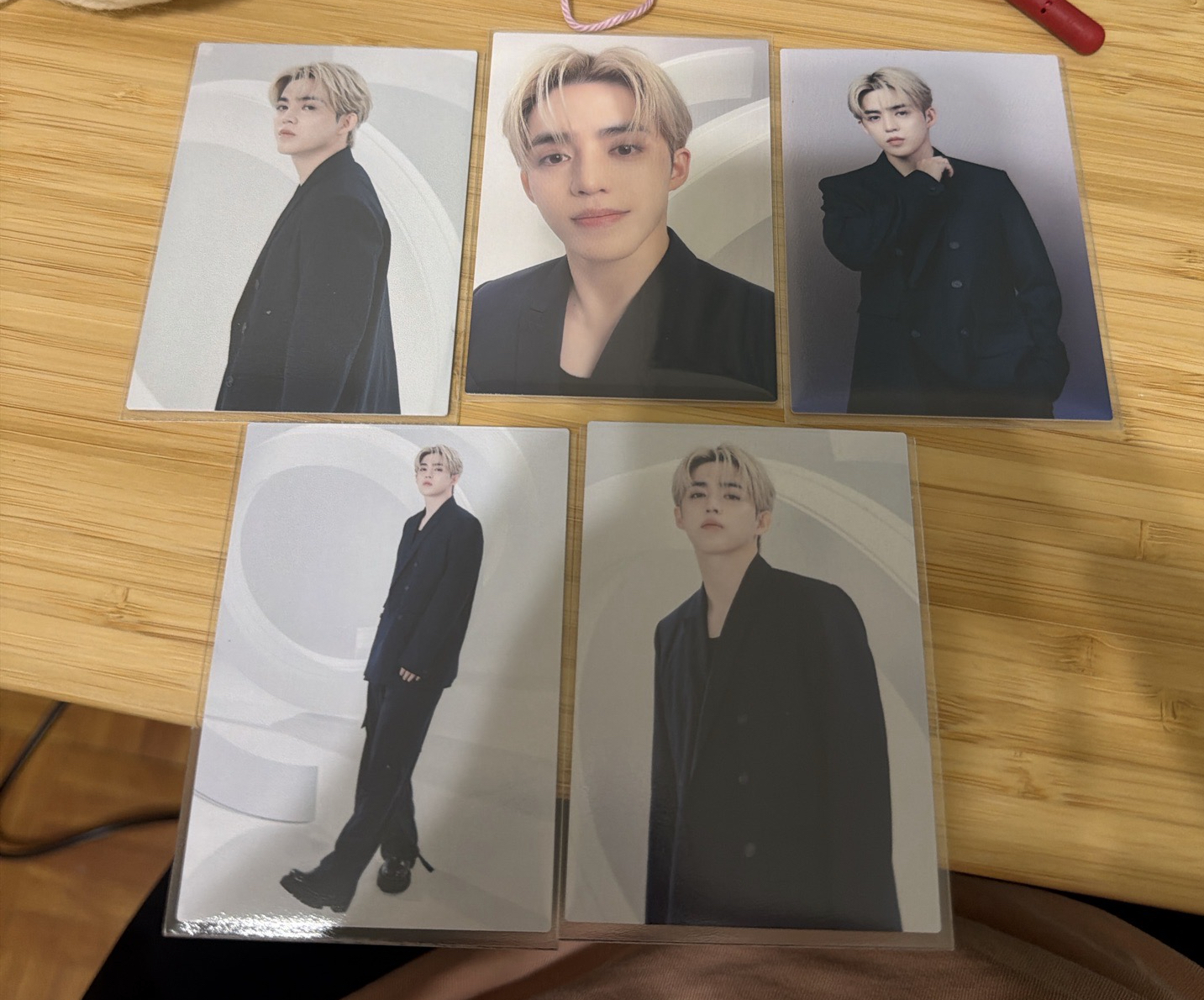 NEW 卡包卡 1.10.19.46.64共5張（含自拍卡）