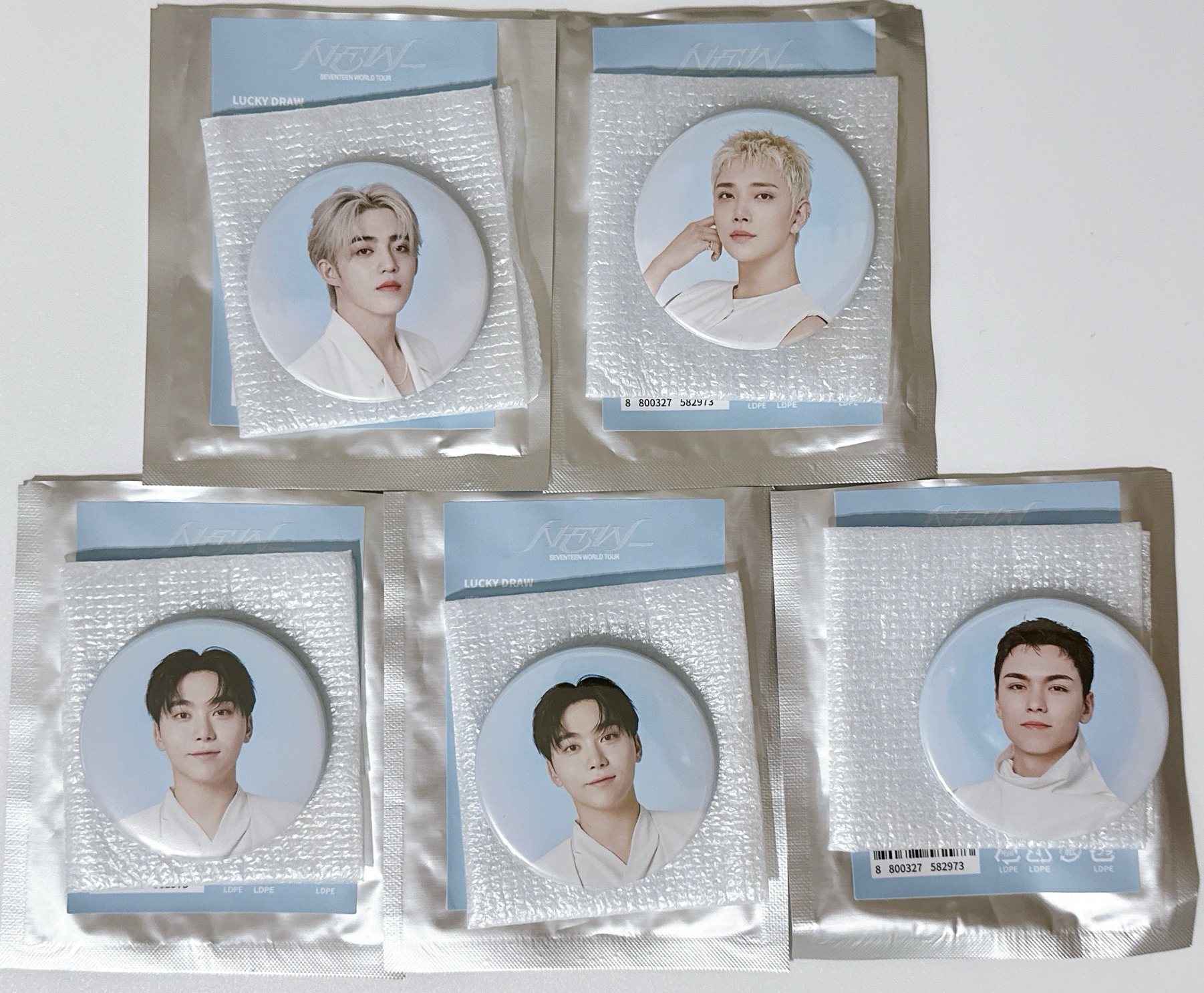 【Seventeen】New新巡徽章