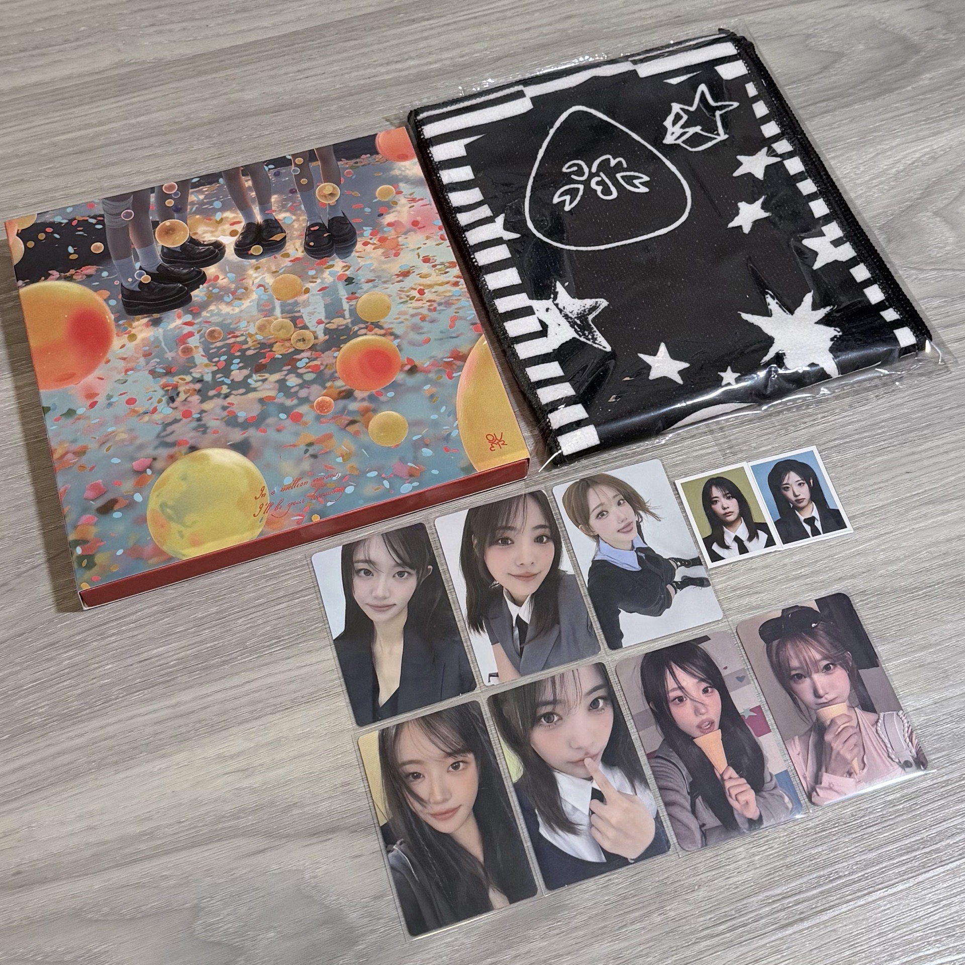 QWER 會員禮/手幅/空專/卡包卡