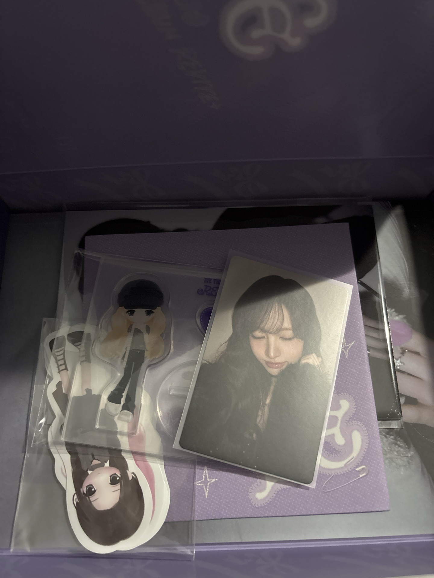 IVE-正規二輯［REVIVE+]LOVED IVE ver （全專/已拆）同步於FB社團出售