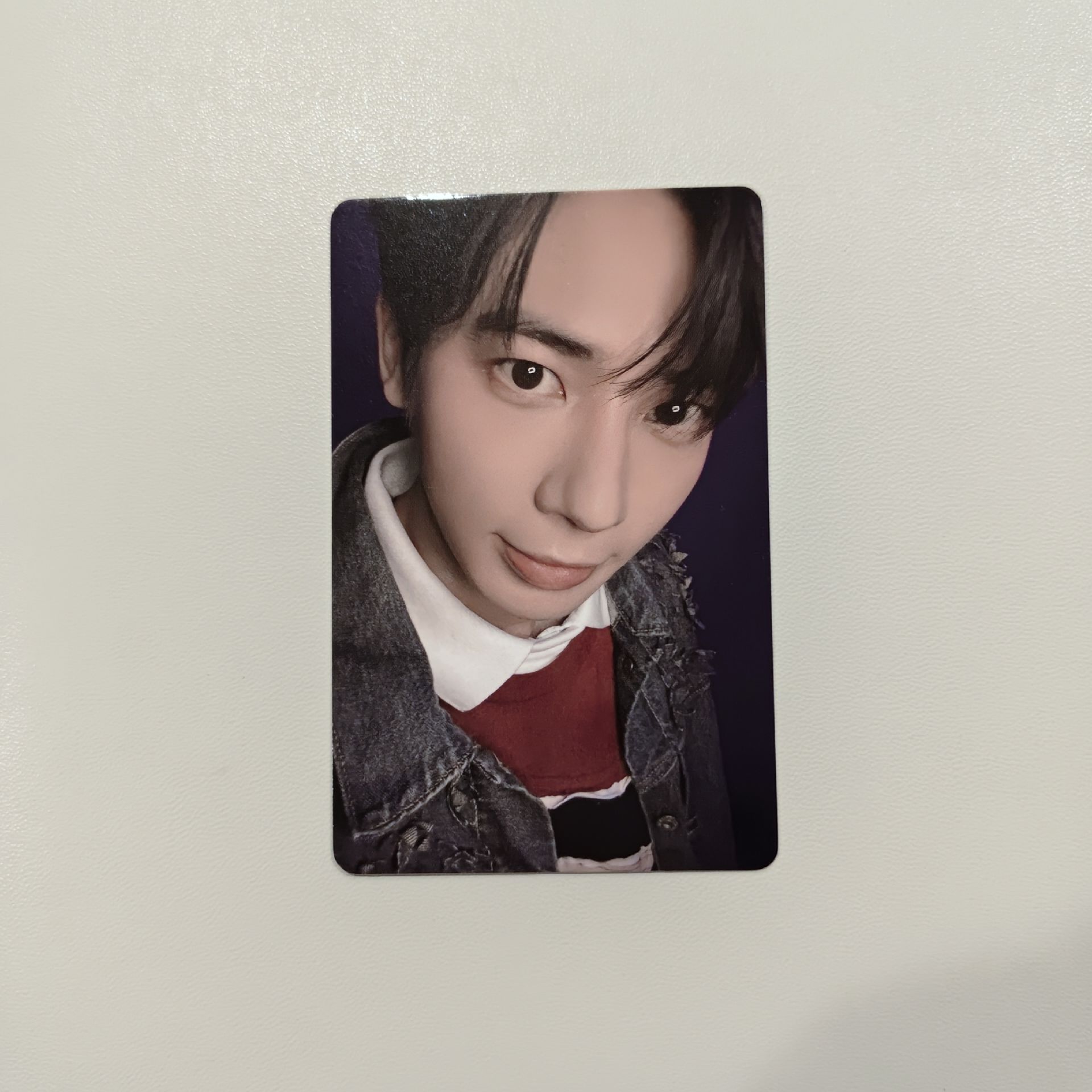 一直娛中背顯「再靠近一點點 點點就出現」